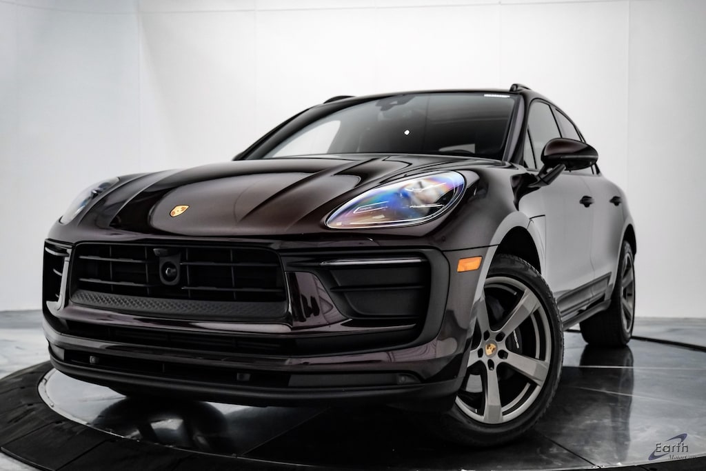 Used 2024 Porsche Macan 19 Wheels PCM Black LED Headlights 4D Sport Utility