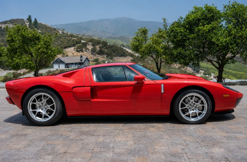 Used 2005 Ford GT Stripe Delete 1 of 14 Made - RARE 2D Coupe