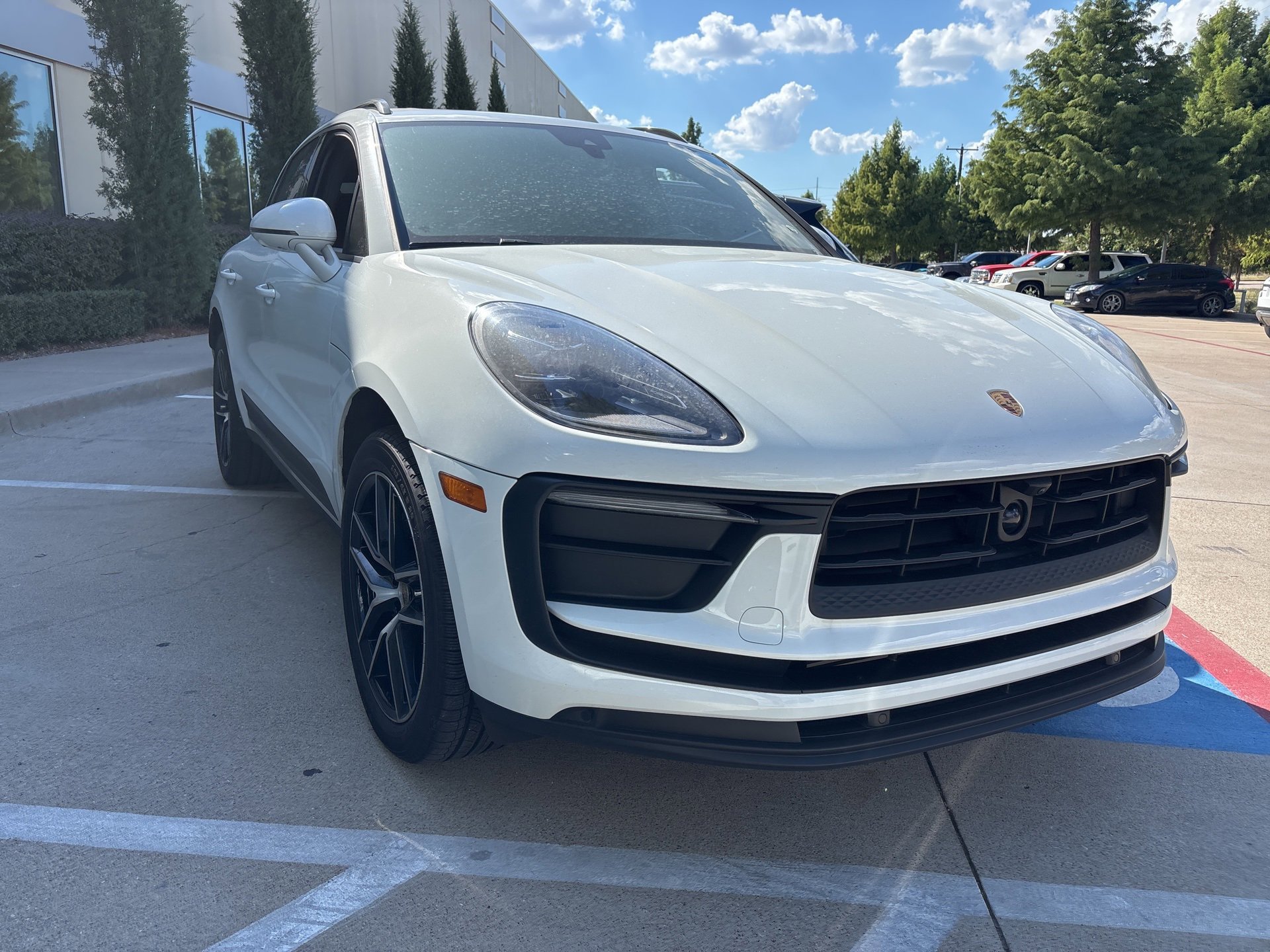 2024 Porsche Macan T photo 4
