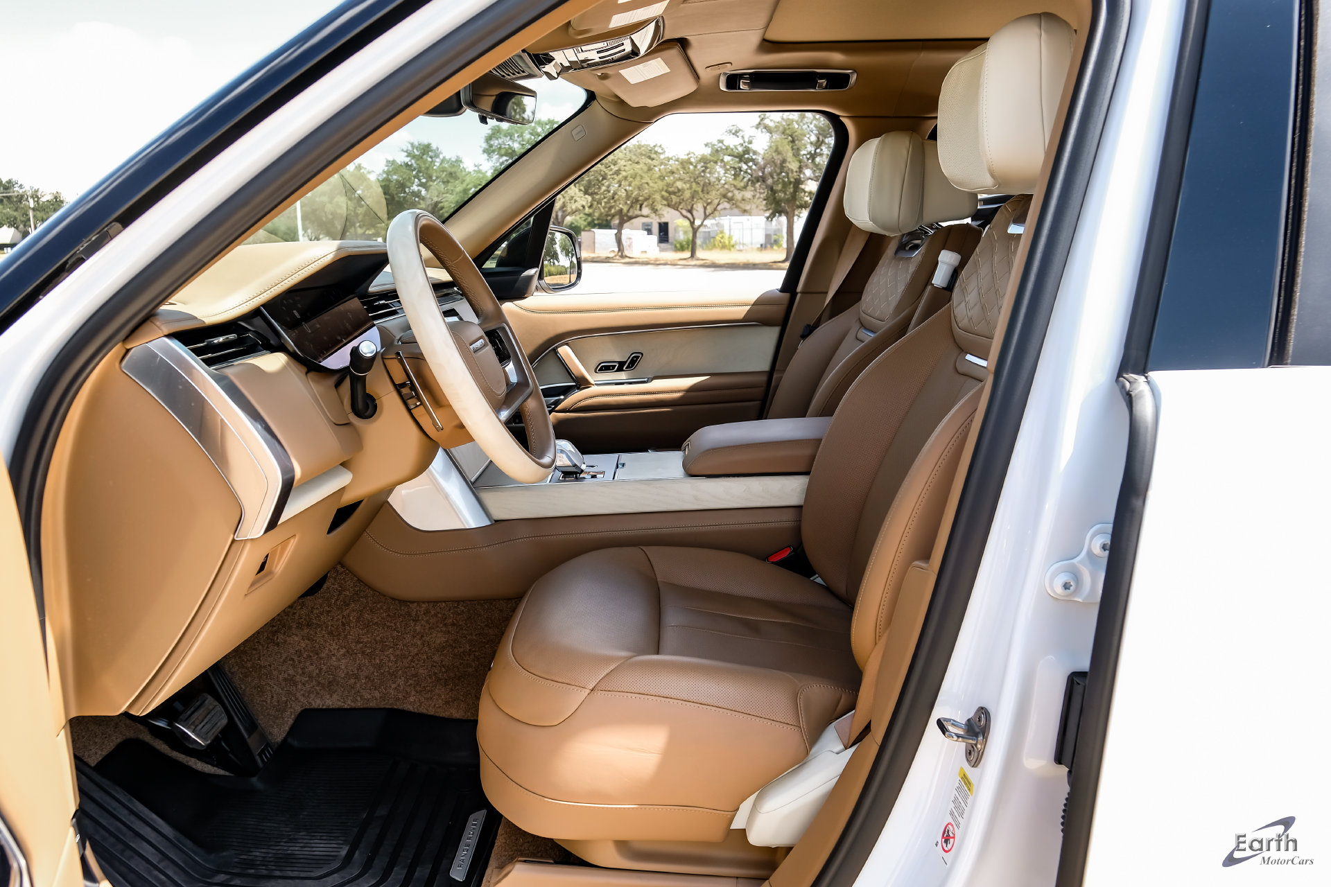 2024 Land Rover Range Rover SV - Photo 25