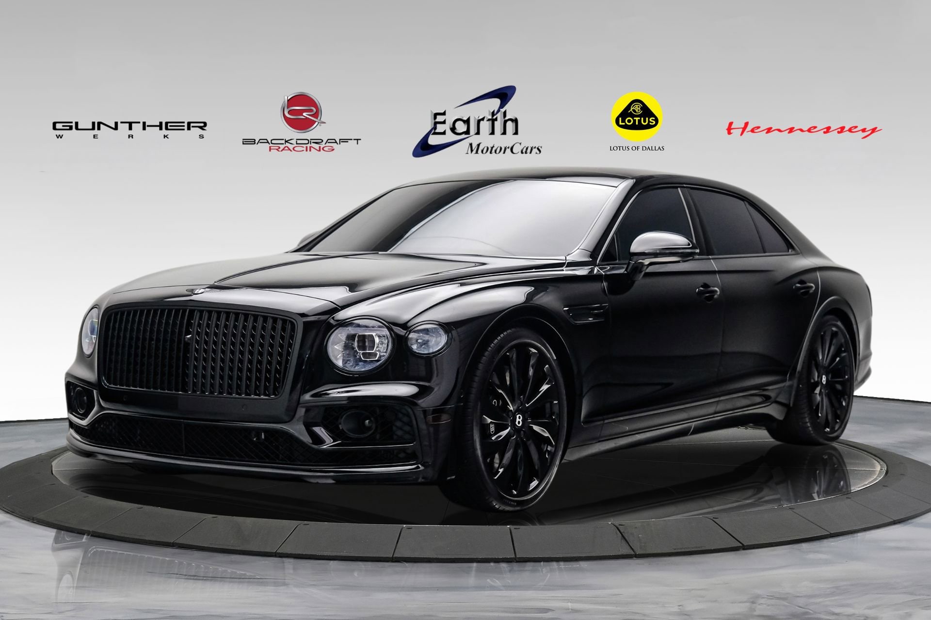 2022 Bentley Flying Spur V8 Mulliner's photo