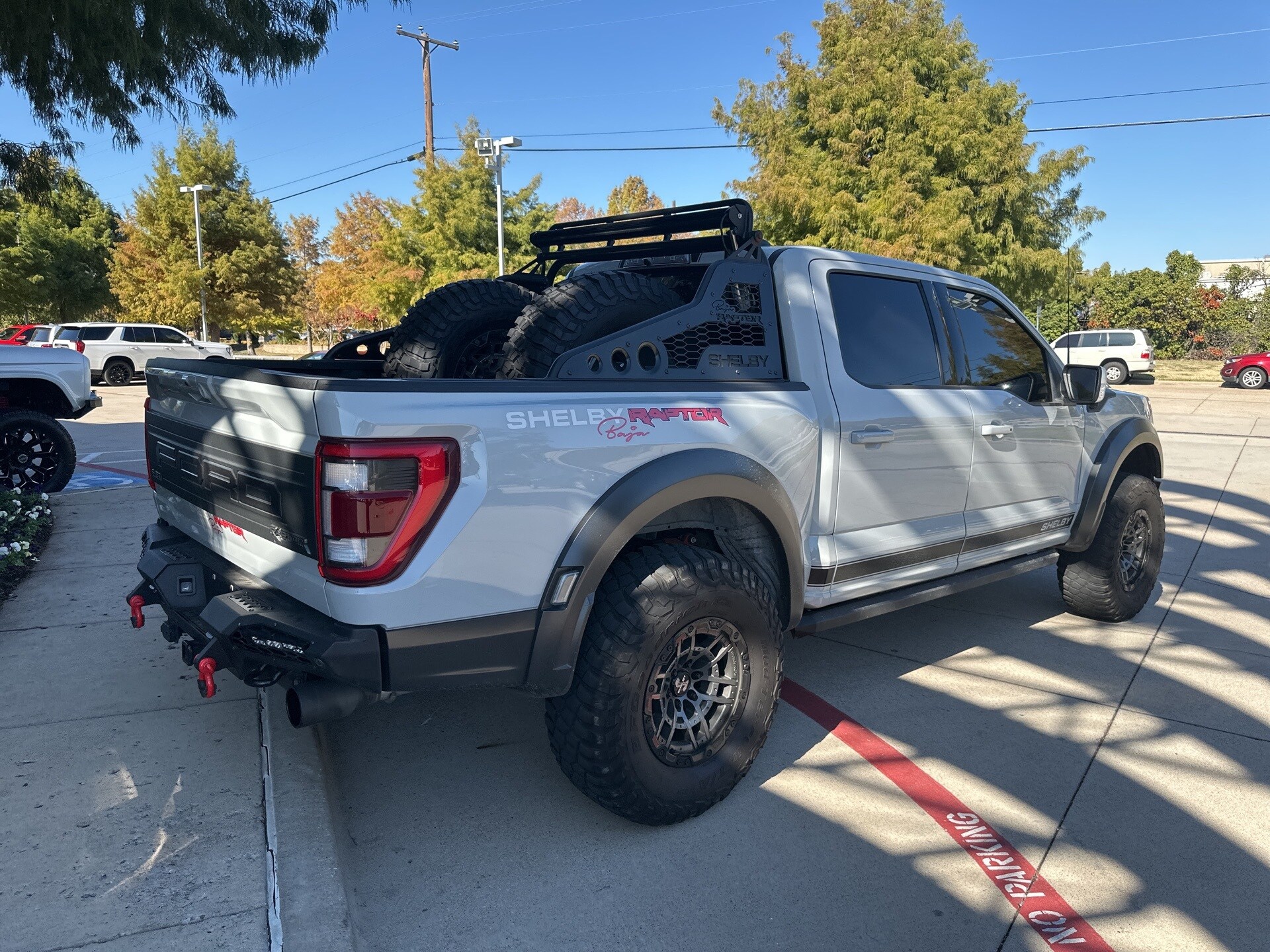 2023 Ford F-150 Raptor photo 4