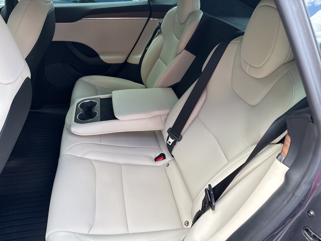 Used 2022 Tesla Model S Premium Interior 21-Inch Wheels Yoke Steering Whee 4D Hatchback