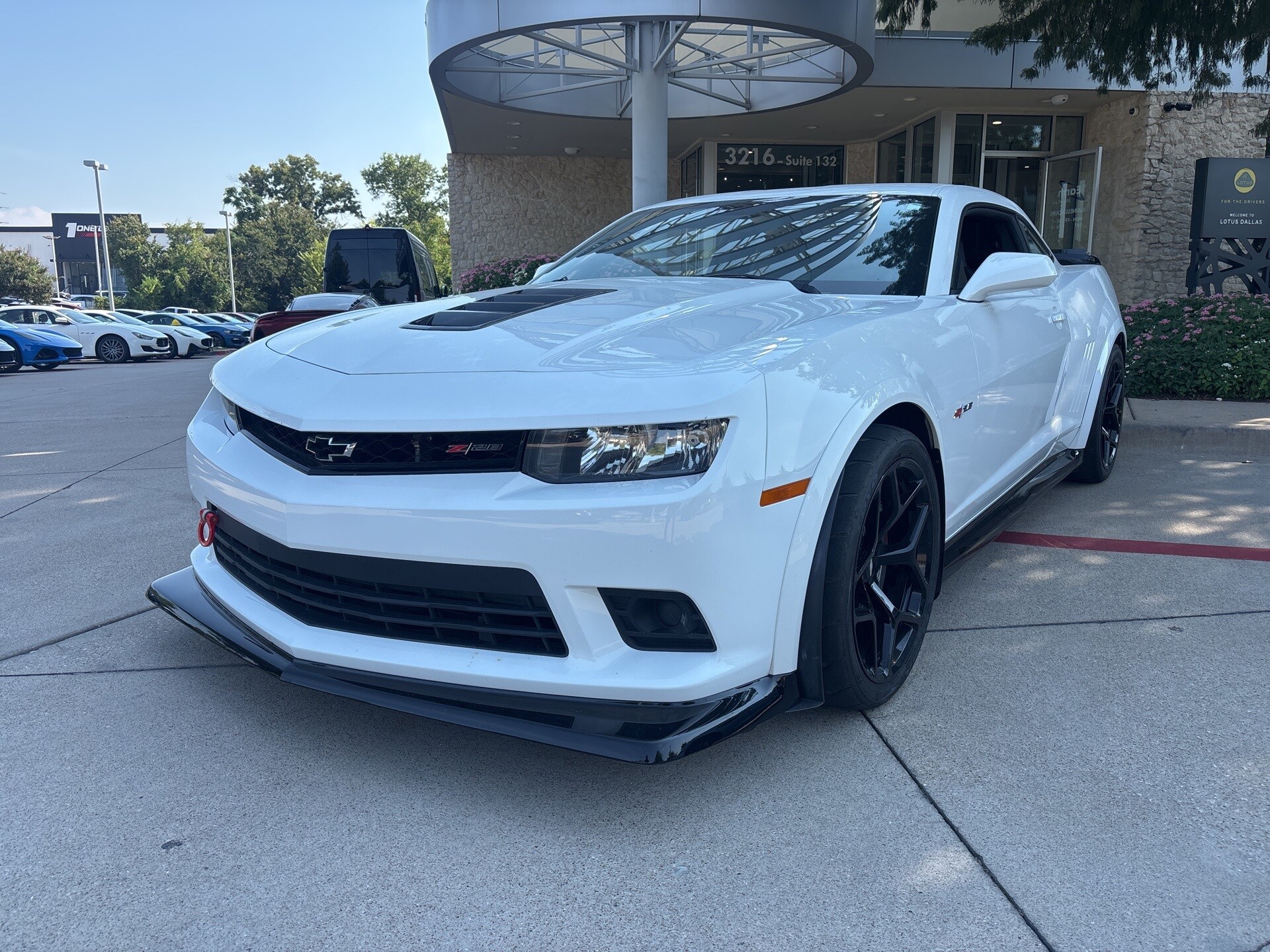 2015 Chevrolet Camaro Z28 Coupe photo 2