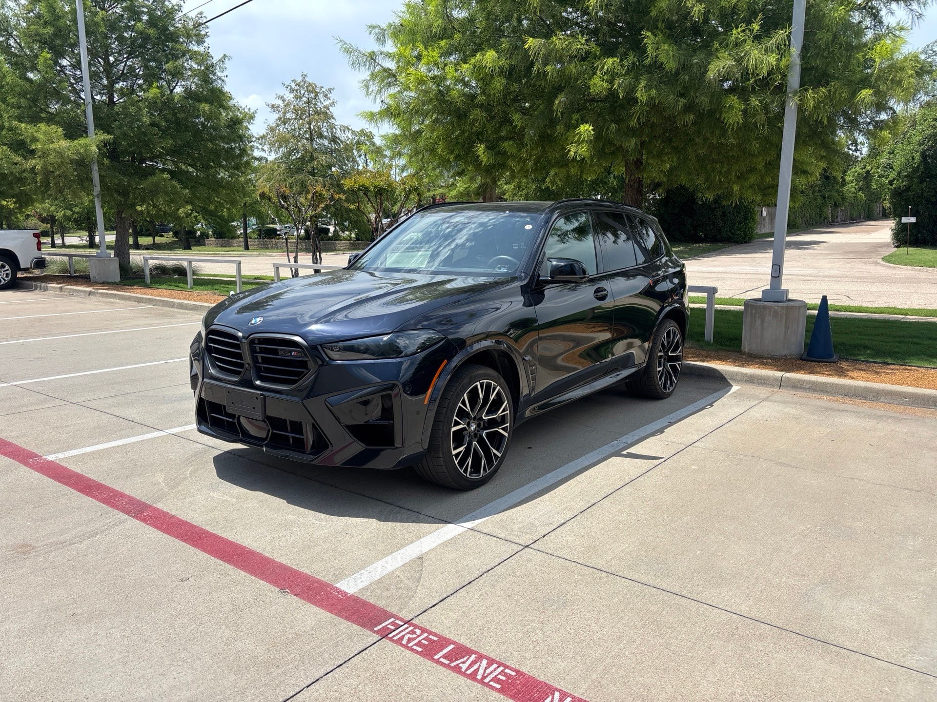 2025 BMW X5 M Competition's photo