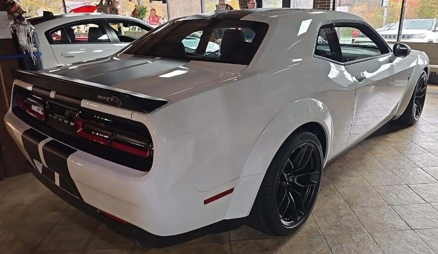 2023 Dodge Challenger SRT8 Hellcat Widebody photo 4