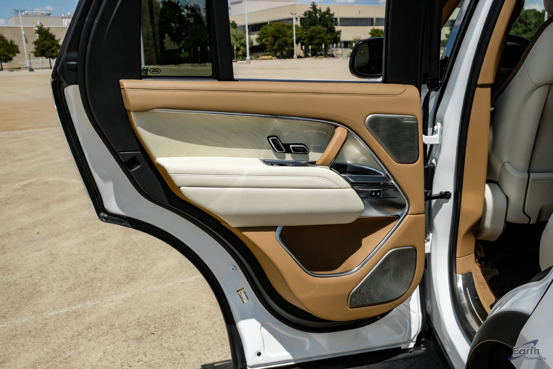 2024 Land Rover Range Rover SV - Photo 72