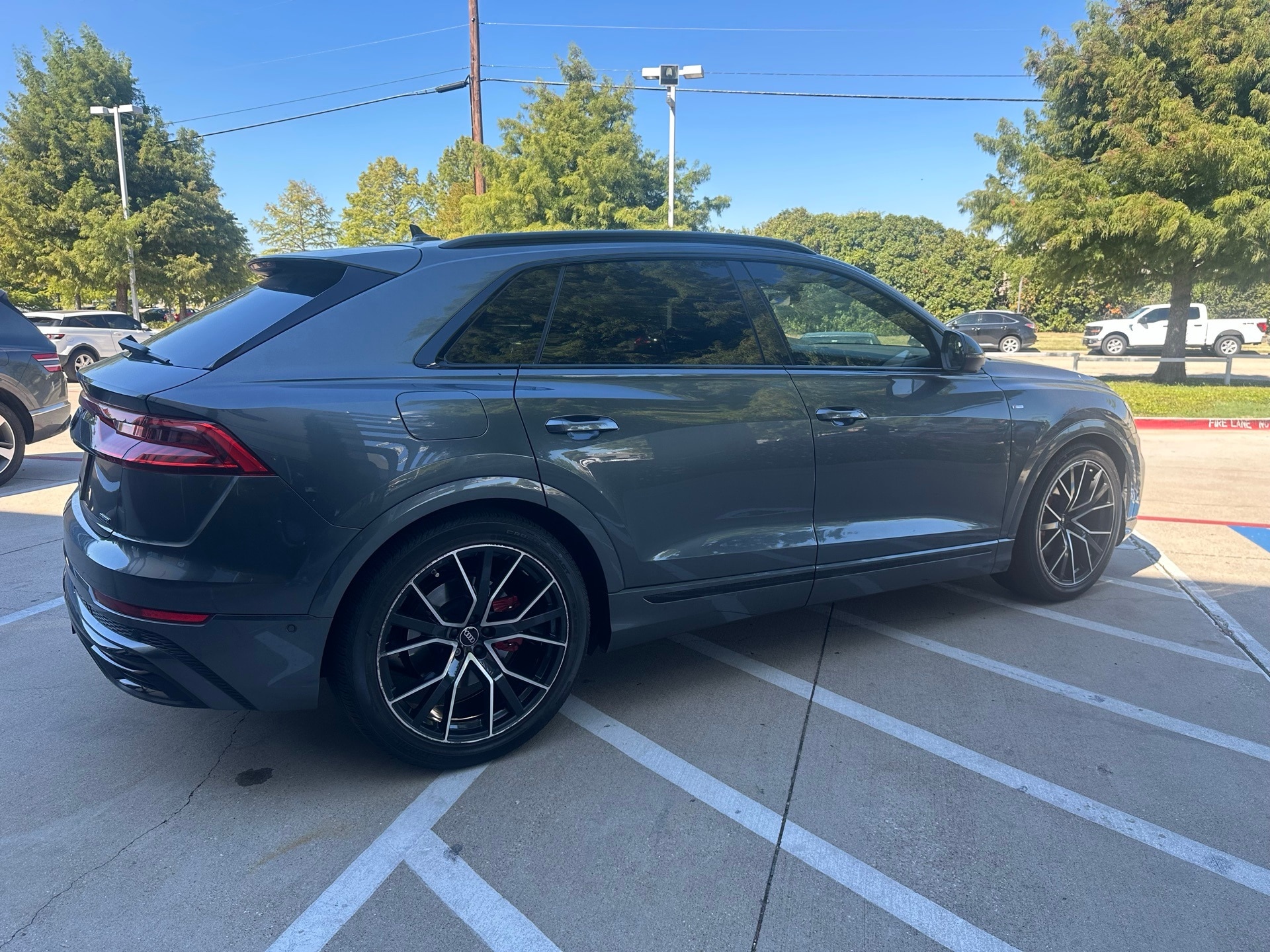 2022 Audi Q8 55 Prestige line photo 2