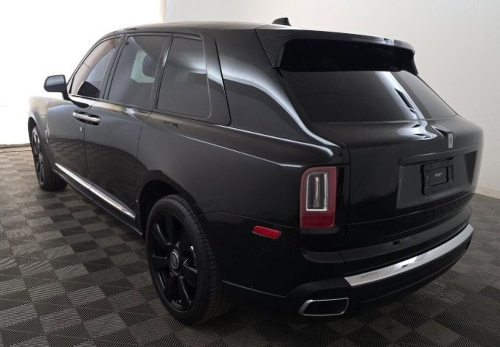 Used 2022 Rolls-Royce Cullinan Shooting Star Headliner 22 Wheels BeSpoke Interior 4D Sport Utility