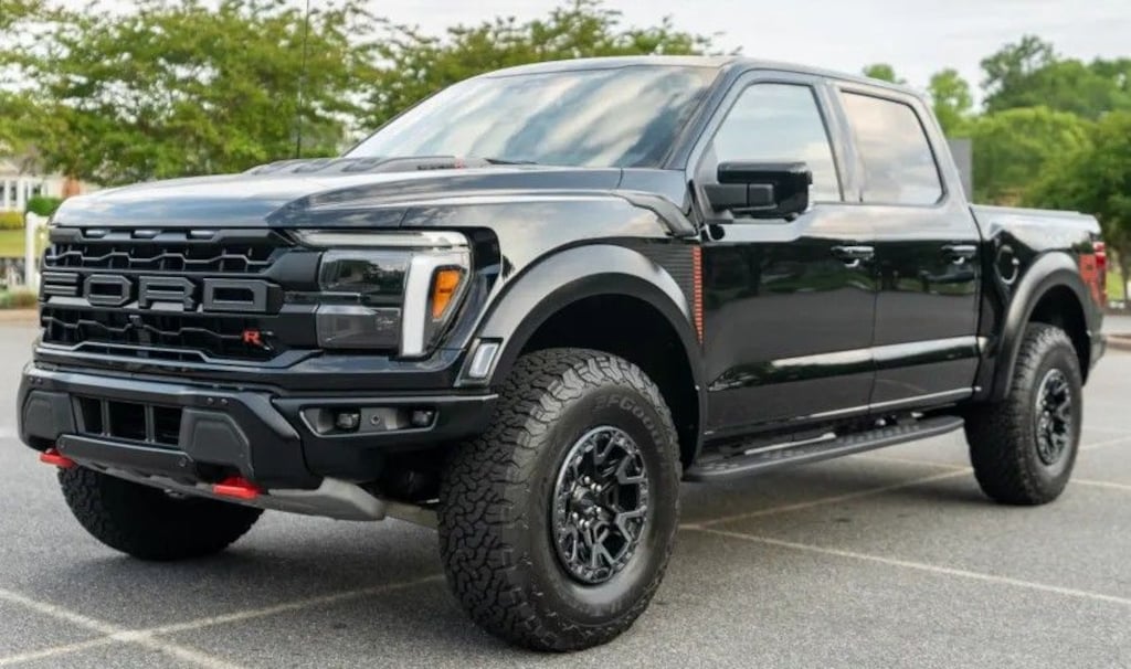 Used 2026 Ford F-150 Raptor R Twin Panel Moonroof Spray-In Bedliner 11- 4D SuperCrew