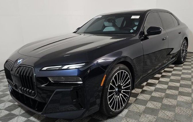 2025 BMW i7 xDrive60 Sedan's photo
