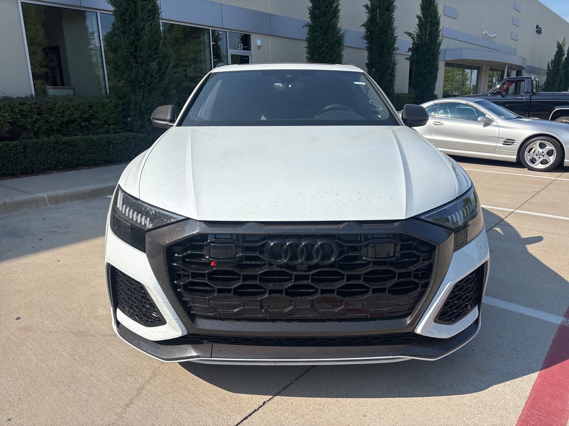 2023 Audi RS Q8 photo 3