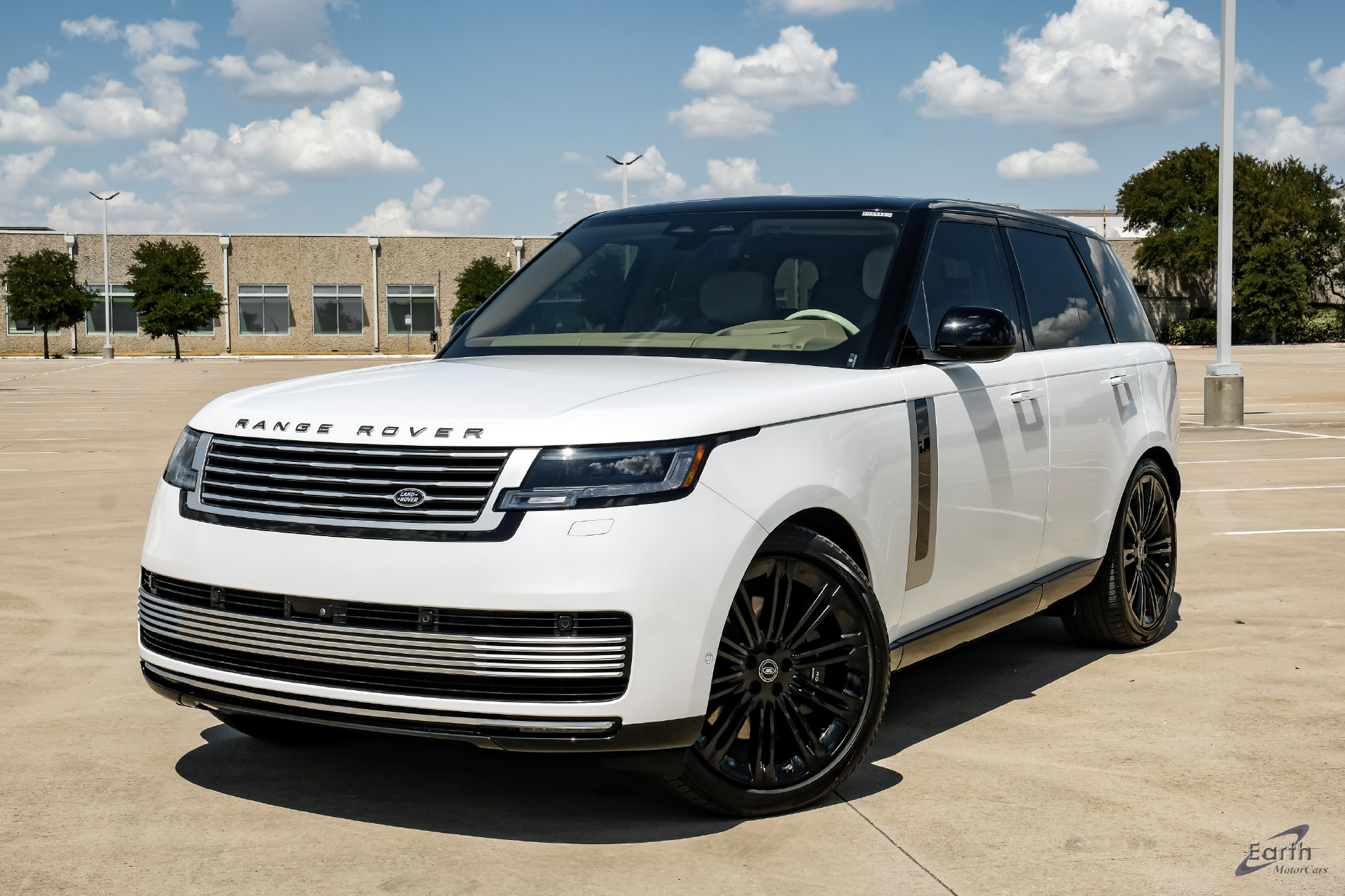 2024 Land Rover Range Rover SV - Photo 6