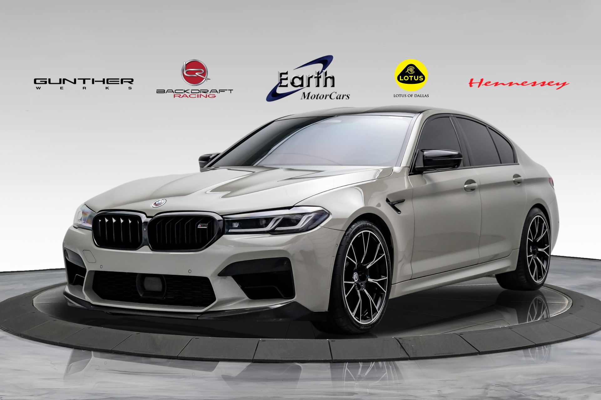 2023 BMW M5 -'s photo