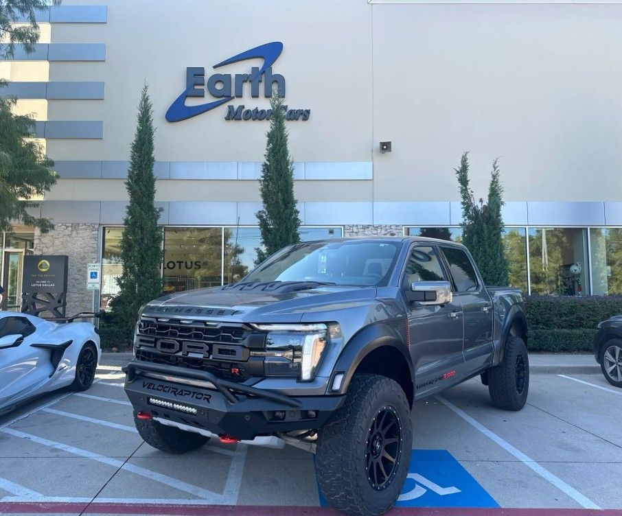 2025 Ford F-150 Raptor 4x4 SuperCrew 5-1/2 Box's photo