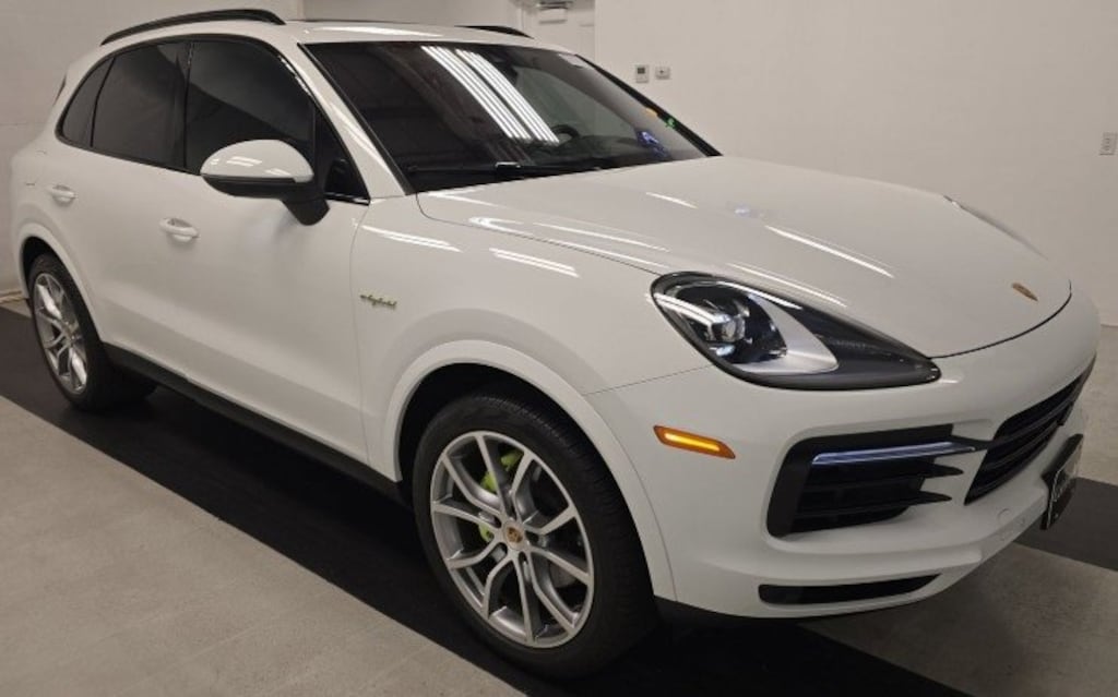 Used 2023 Porsche Cayenne E-Hybrid Assistance Package Premium Package 21 Wheels 4D Sport Utility