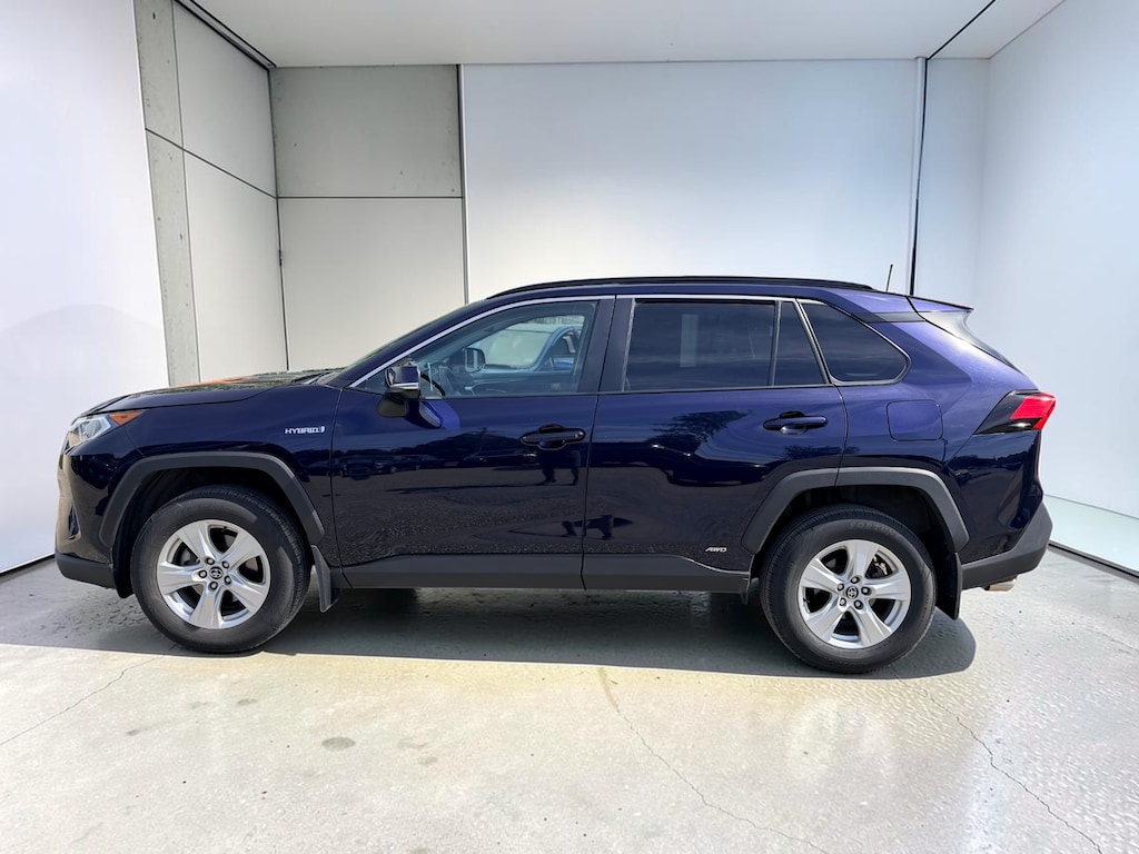 Used 2021 Toyota RAV4 Hybrid XLE SUV