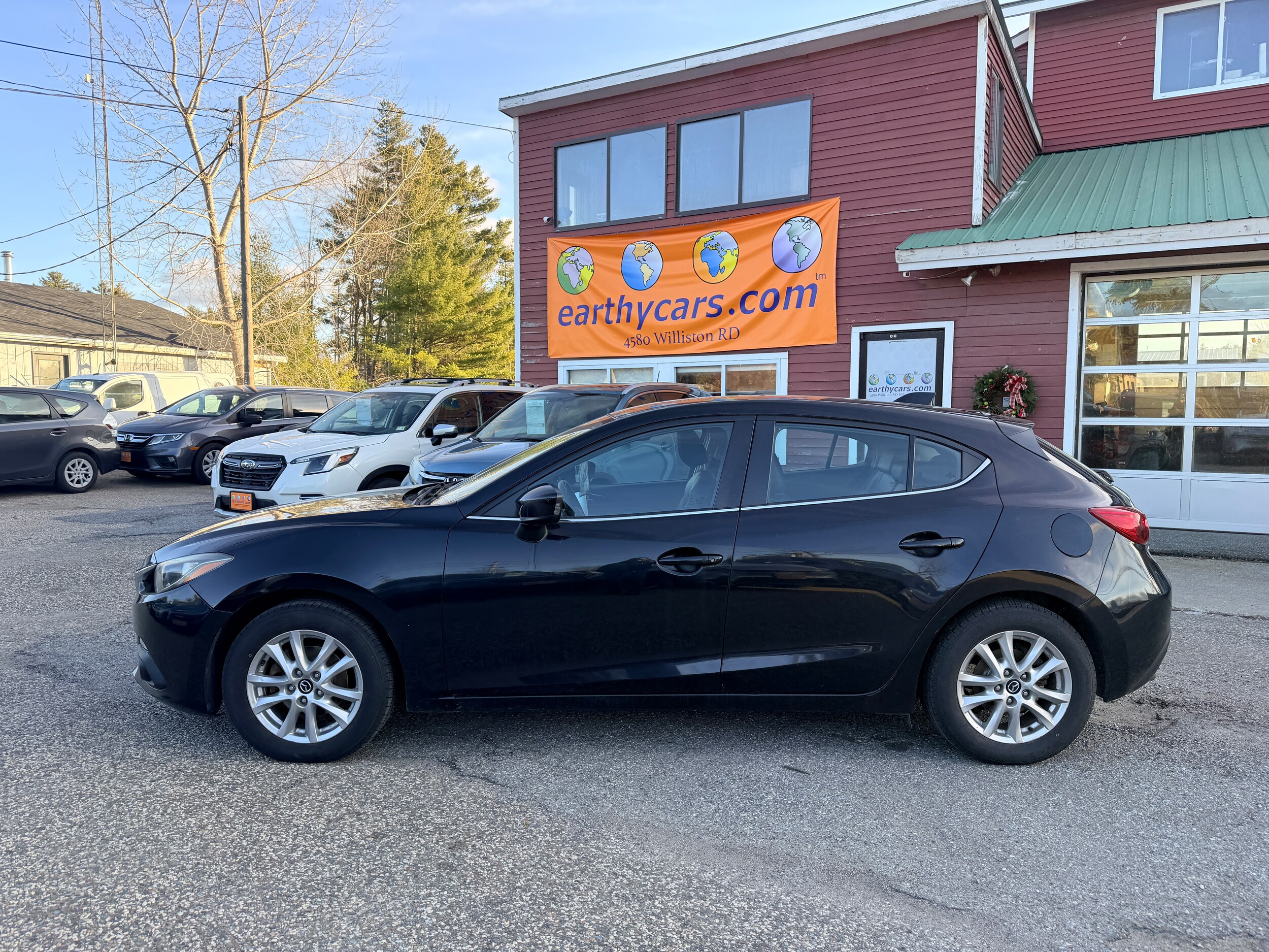 2015 Mazda Mazda3 Grand Touring Hatchback photo 4
