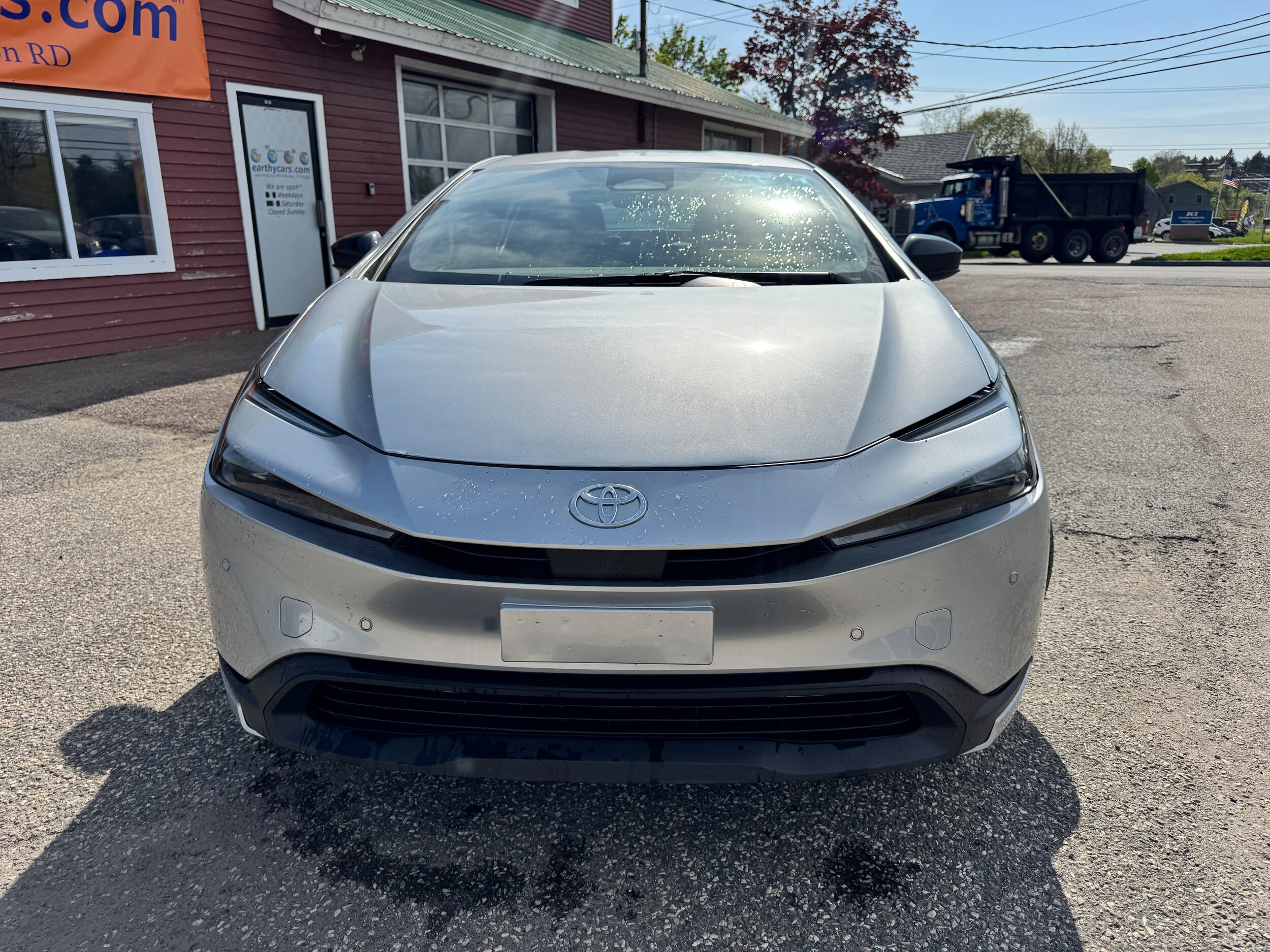 2024 Toyota Prius XLE photo 2