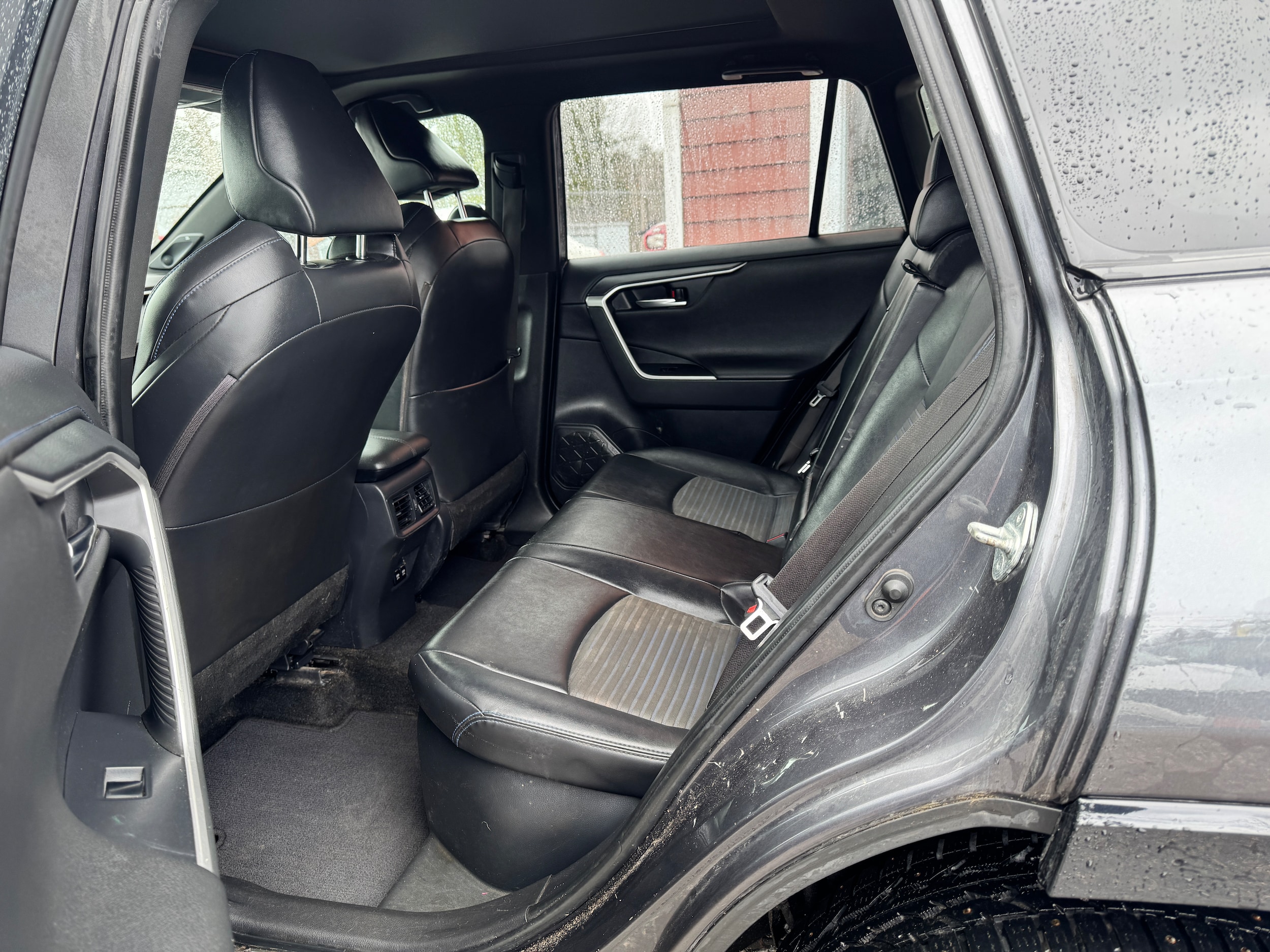 2019 Toyota RAV4 XSE - Photo 10