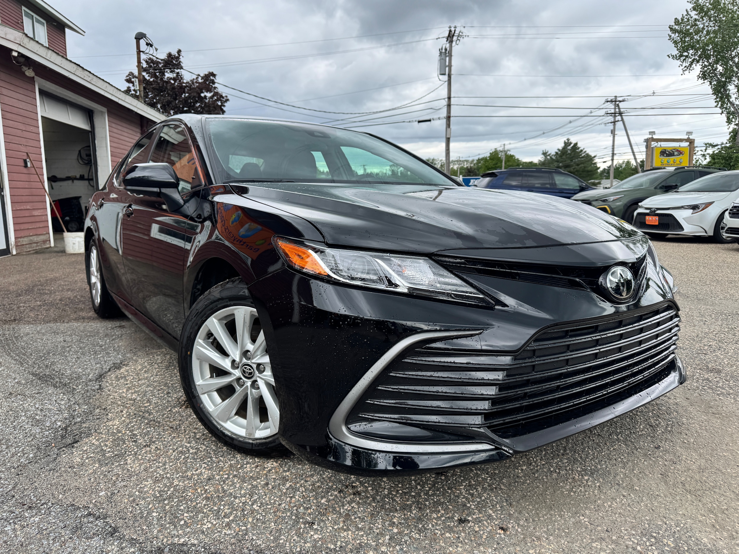 2024 Toyota Camry LE's photo