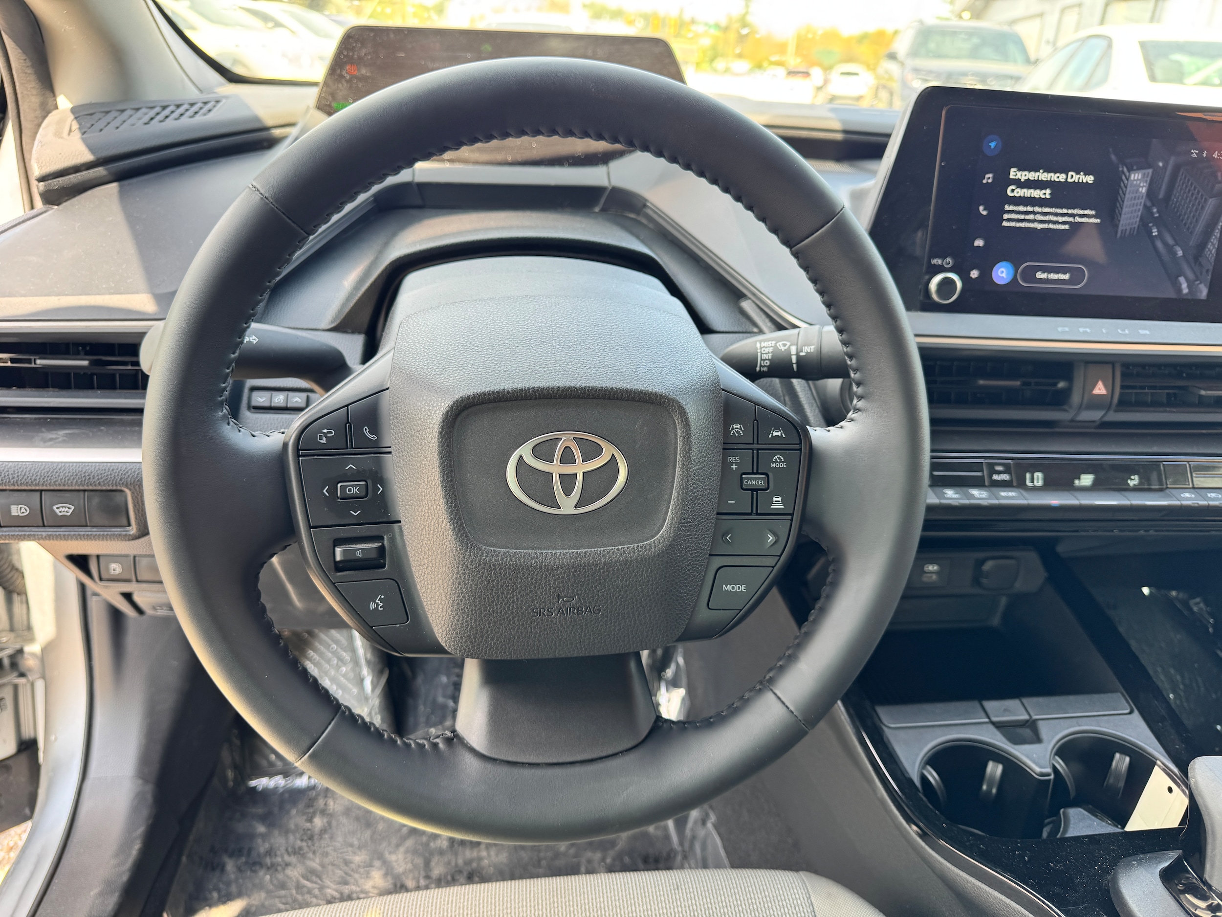 2024 Toyota Prius LE - Photo 15