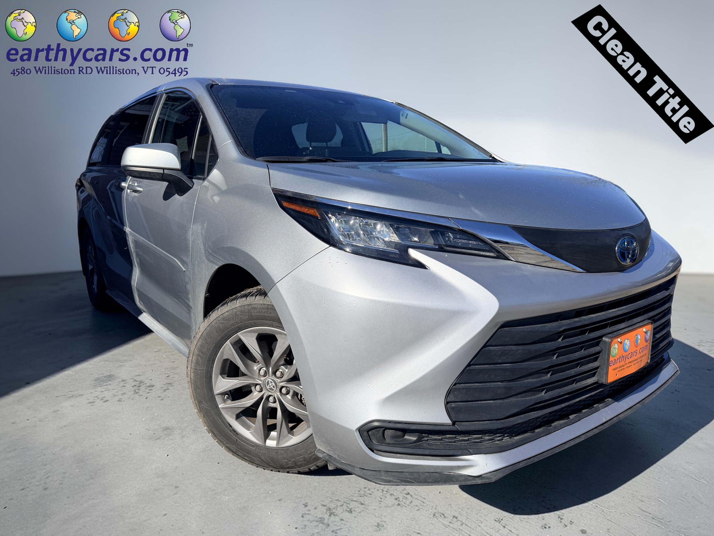 2023 Toyota Sienna LE 8-Passenger Hybrid AWD's photo