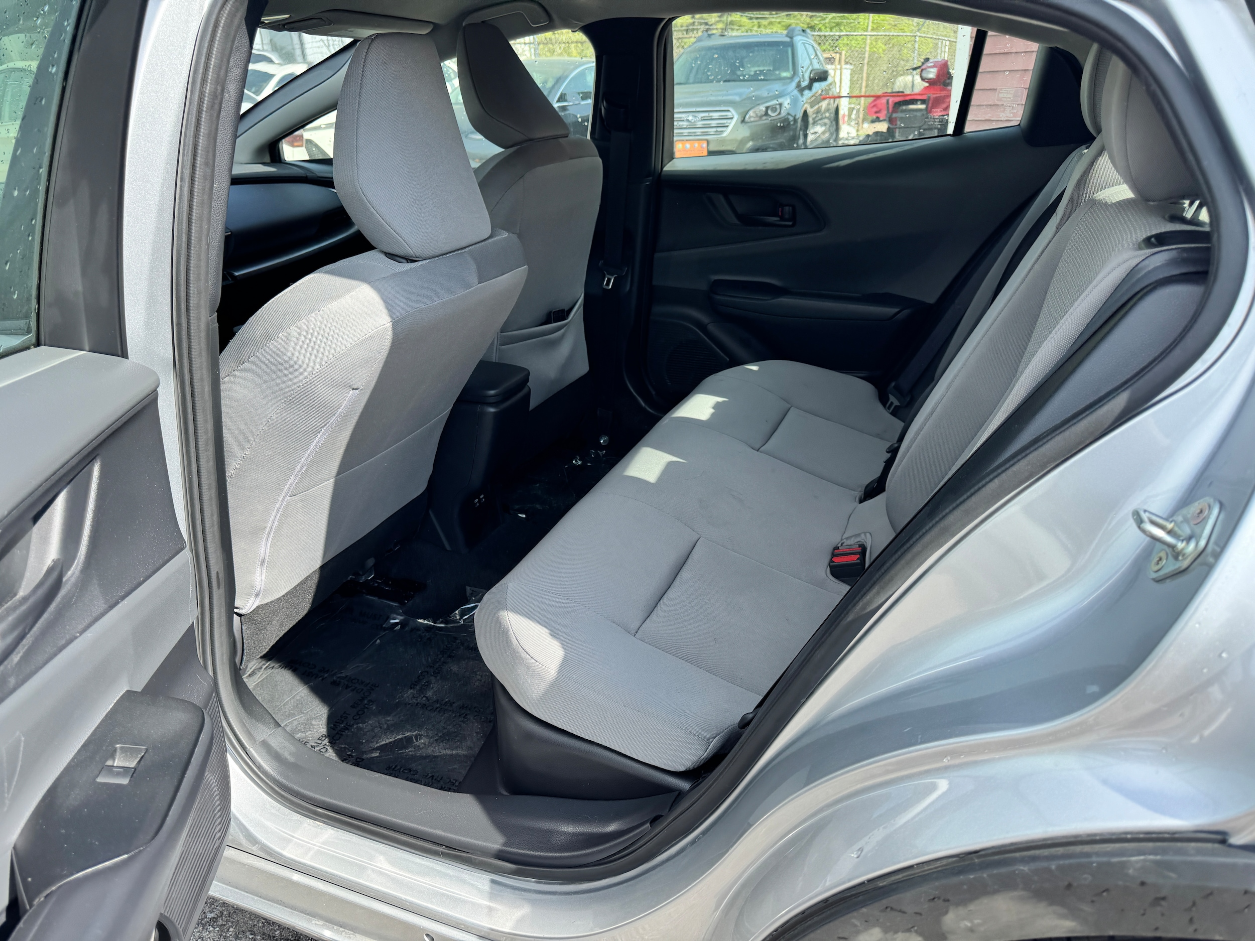 2024 Toyota Prius LE - Photo 9