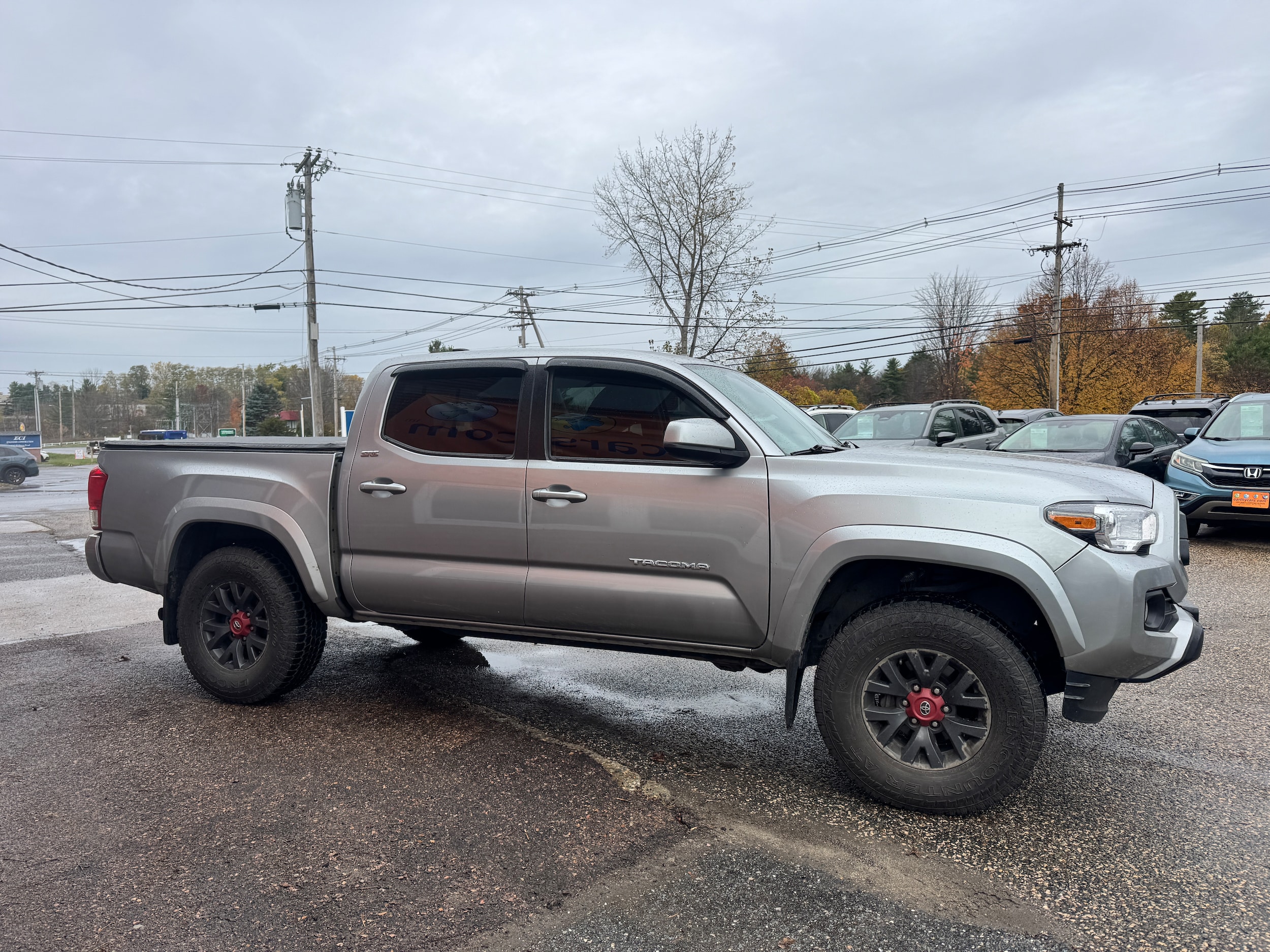 2022 Toyota Tacoma SR5 - Photo 8
