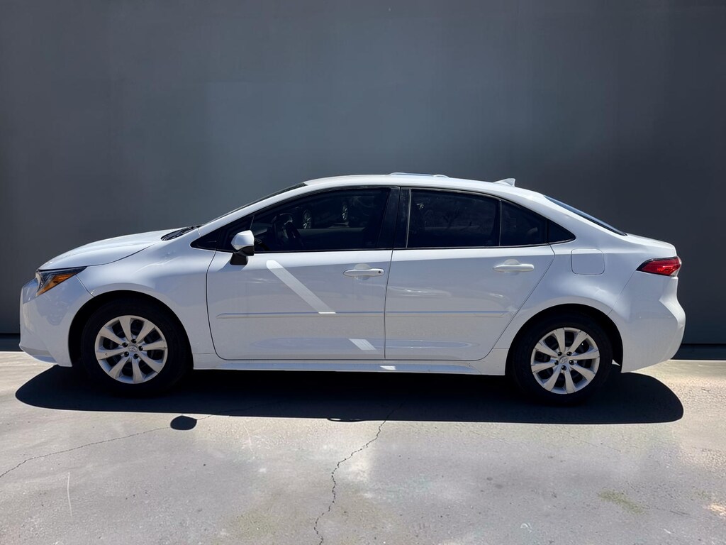 Used 2021 Toyota Corolla LE Sedan