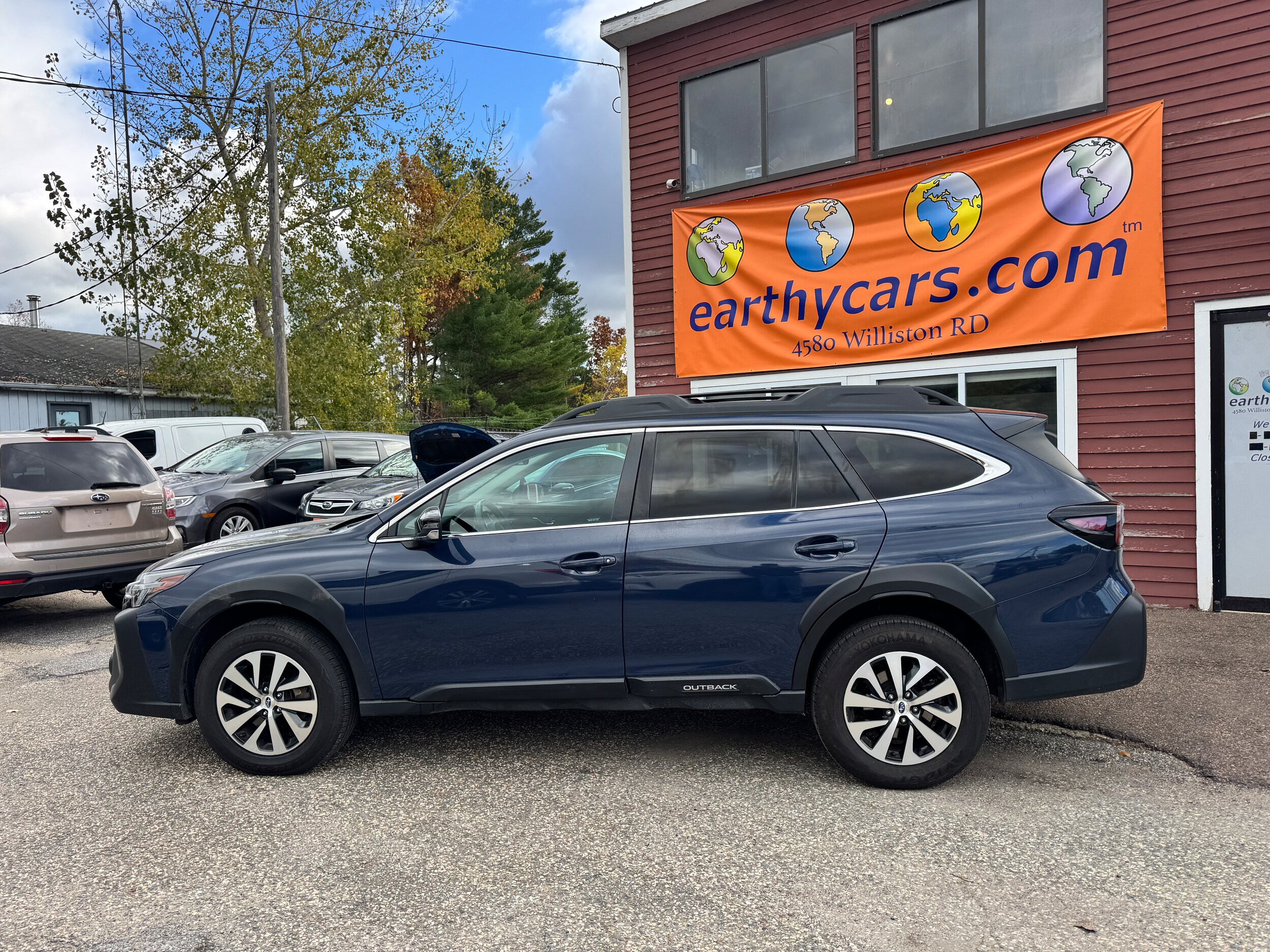 2023 Subaru Outback Premium photo 2