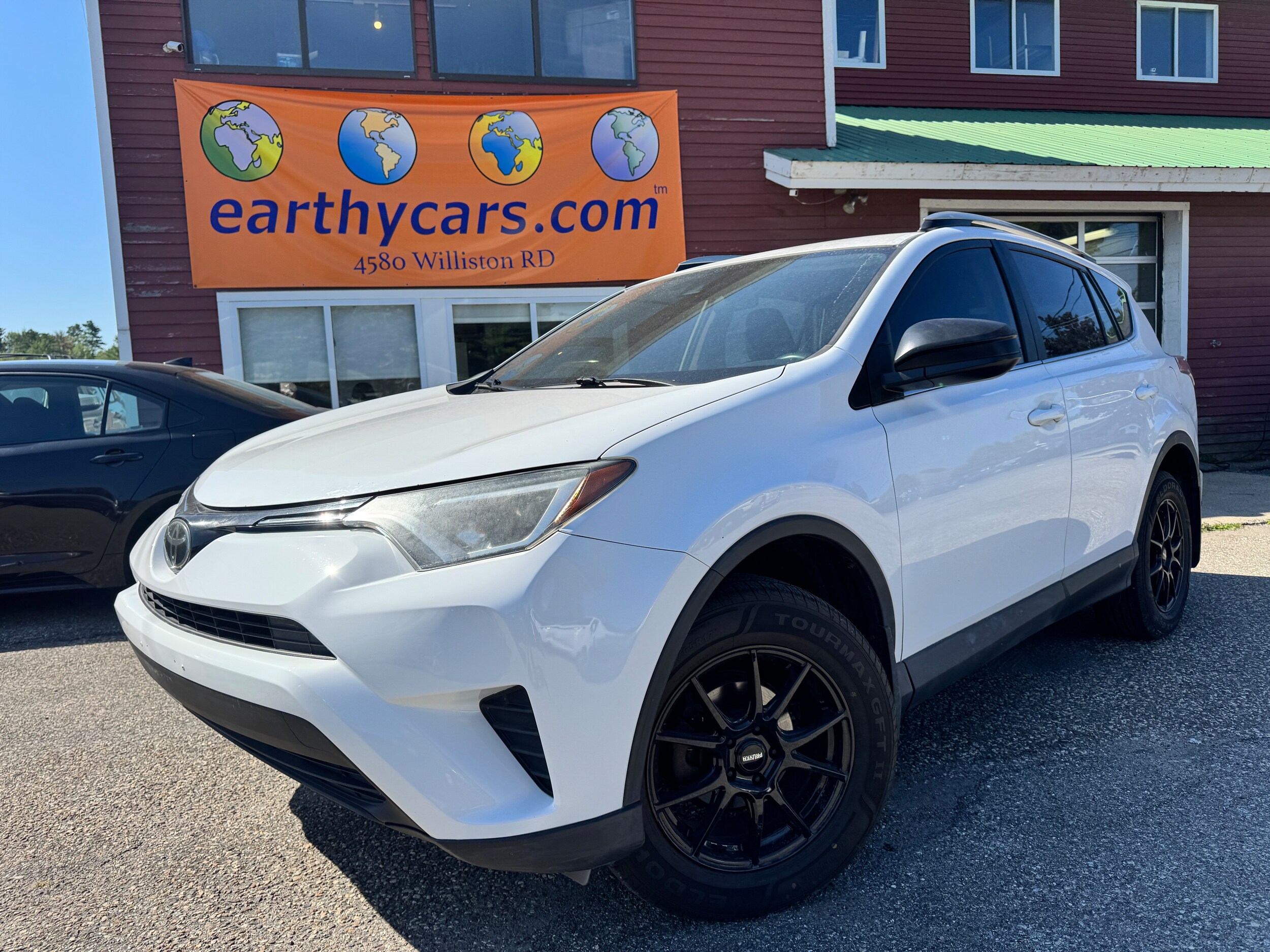 2017 Toyota RAV4 LE photo 2