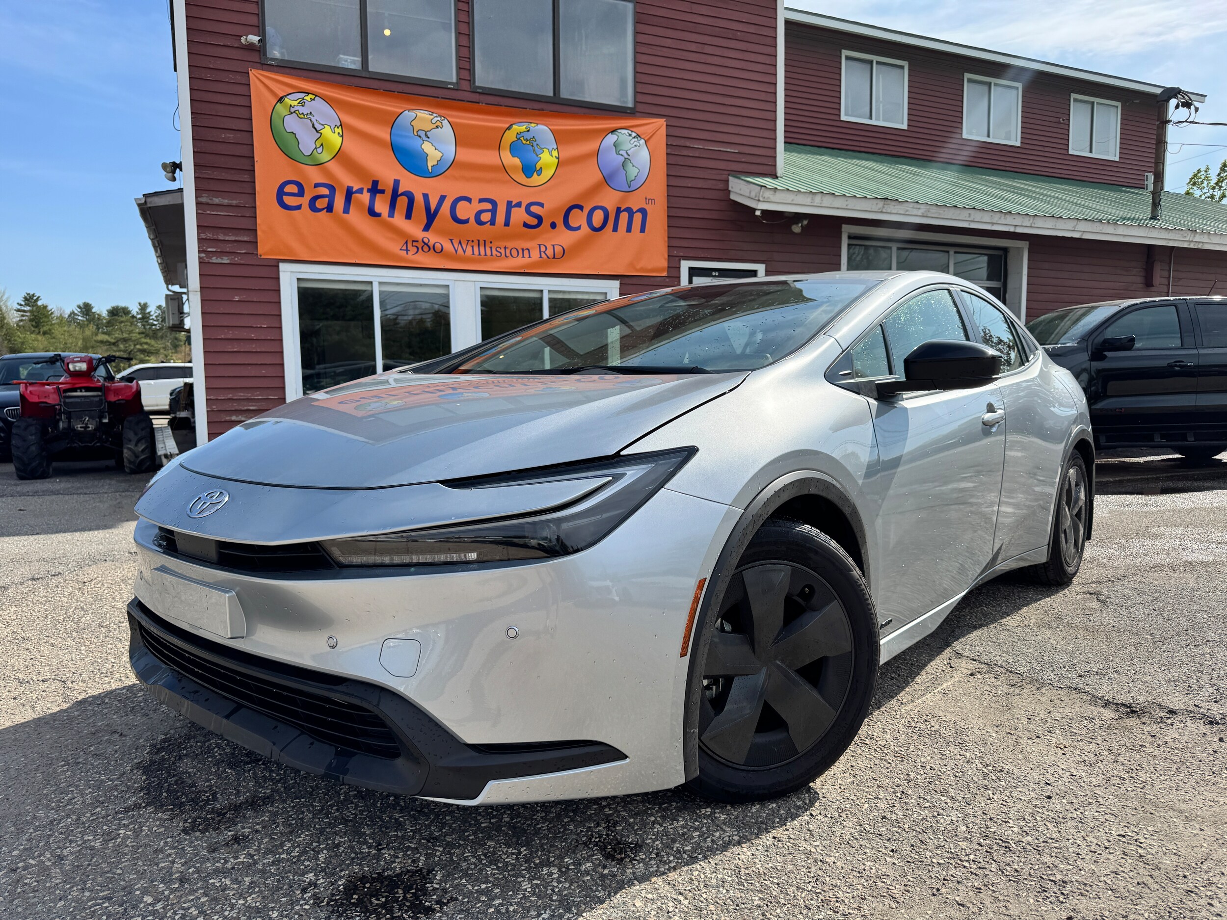 2024 Toyota Prius XLE photo 3