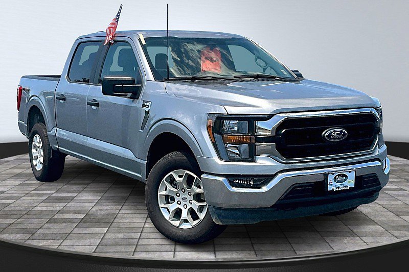 2023 Ford F-150 XLT photo 2