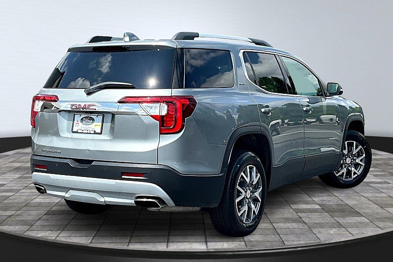 2023 Gmc Acadia SLT photo 2