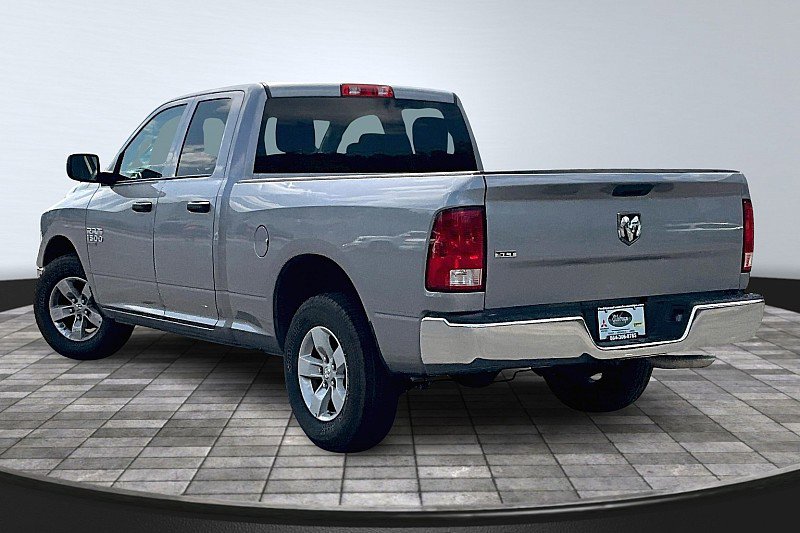 2024 Ram 1500 Classic SLT photo 4