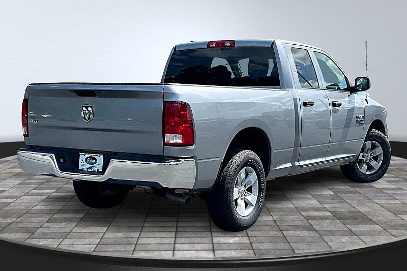 2024 Ram 1500 Classic SLT photo 3