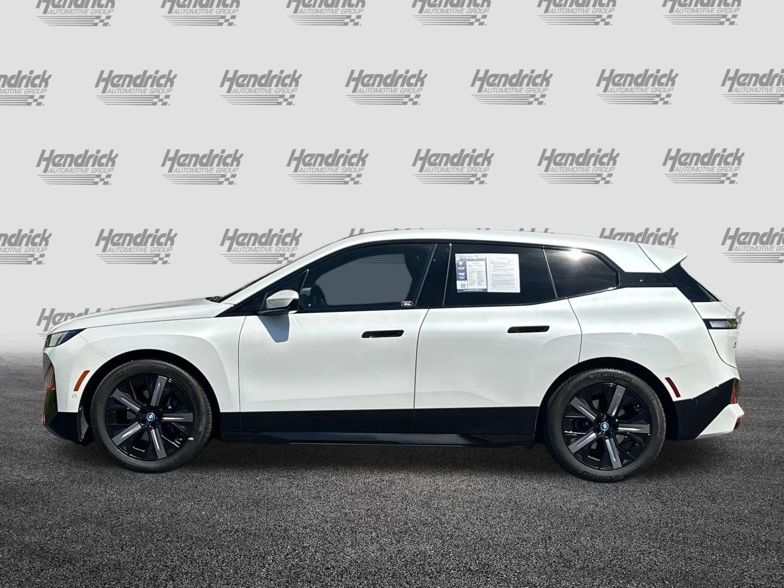 2025 BMW iX M60 photo 3