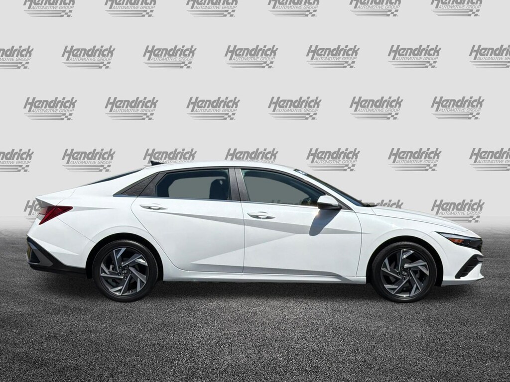 Used 2025 Hyundai Elantra Hybrid Limited Sedan