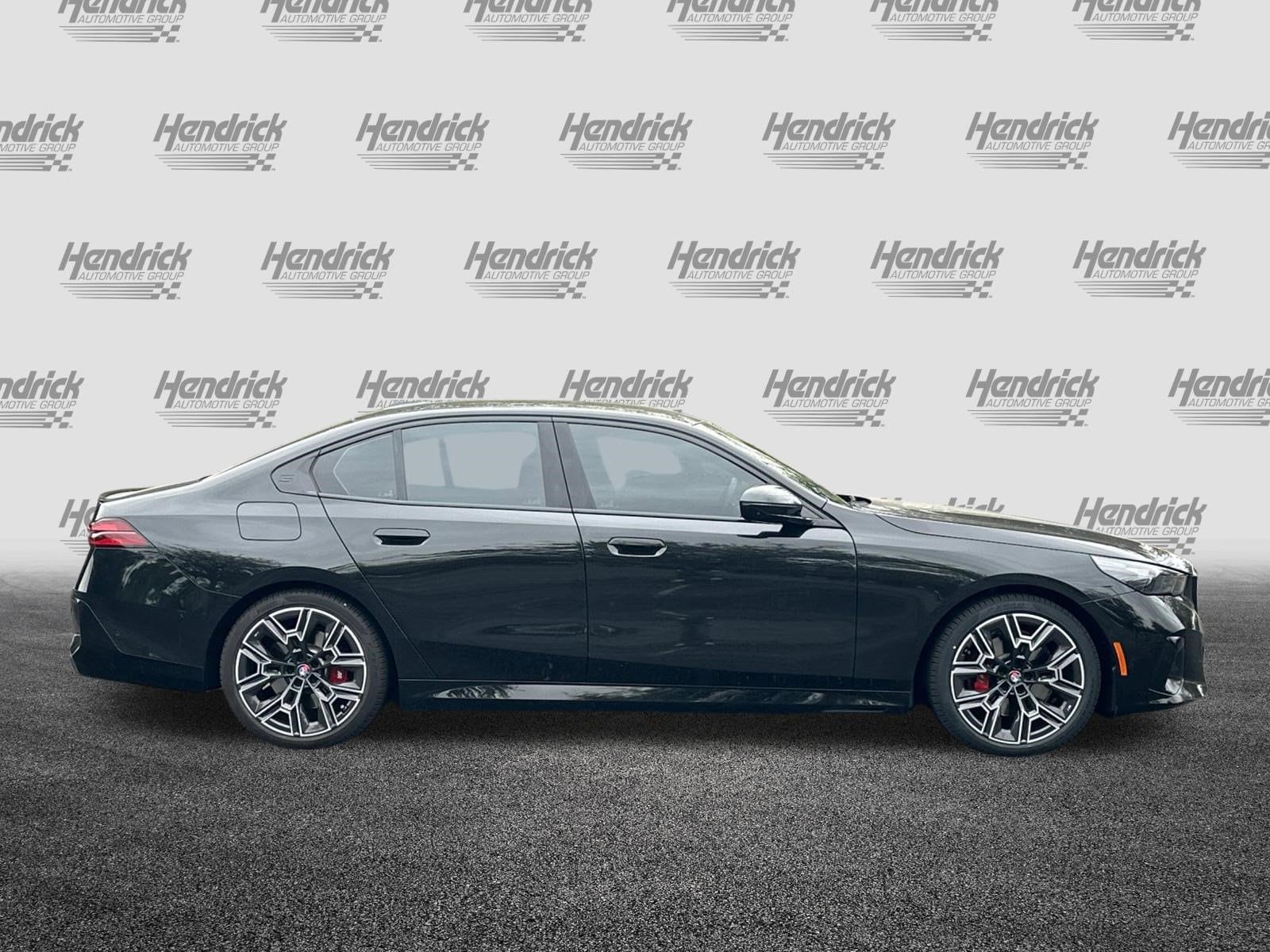 2024 BMW 5 Series 530i photo 2