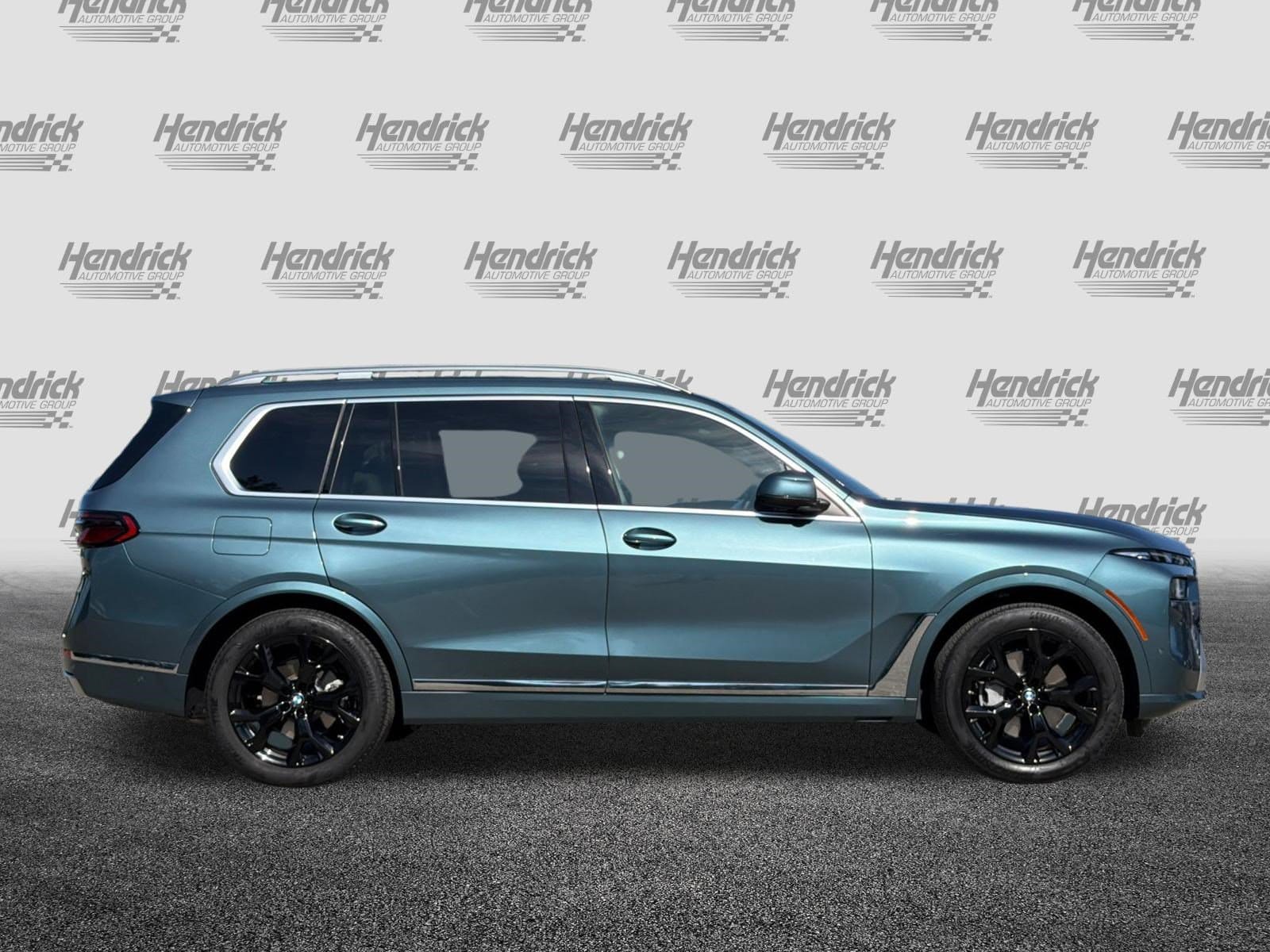 2025 BMW X7 xDrive40i photo 2