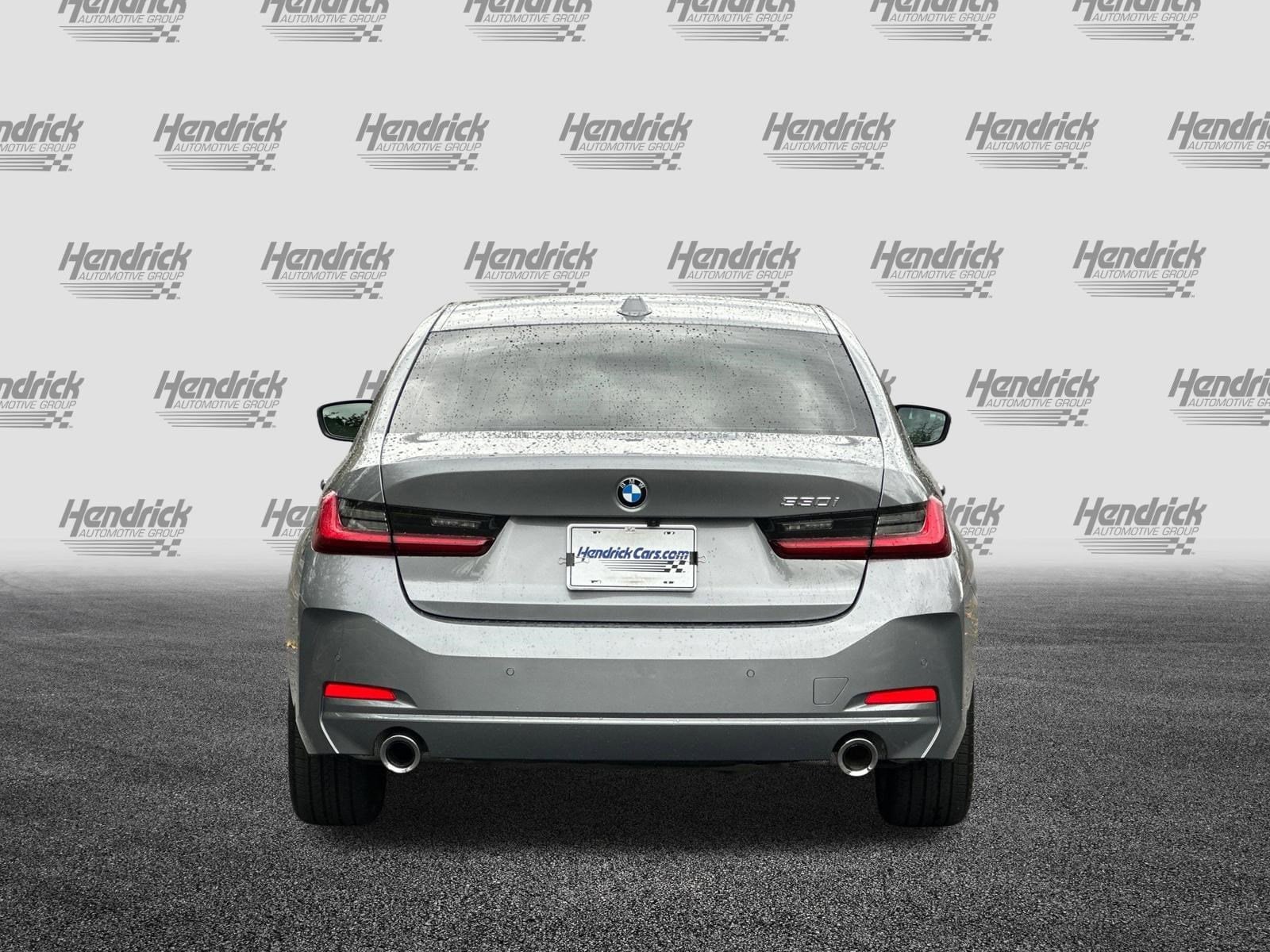 2025 BMW 3 Series 330i photo 5