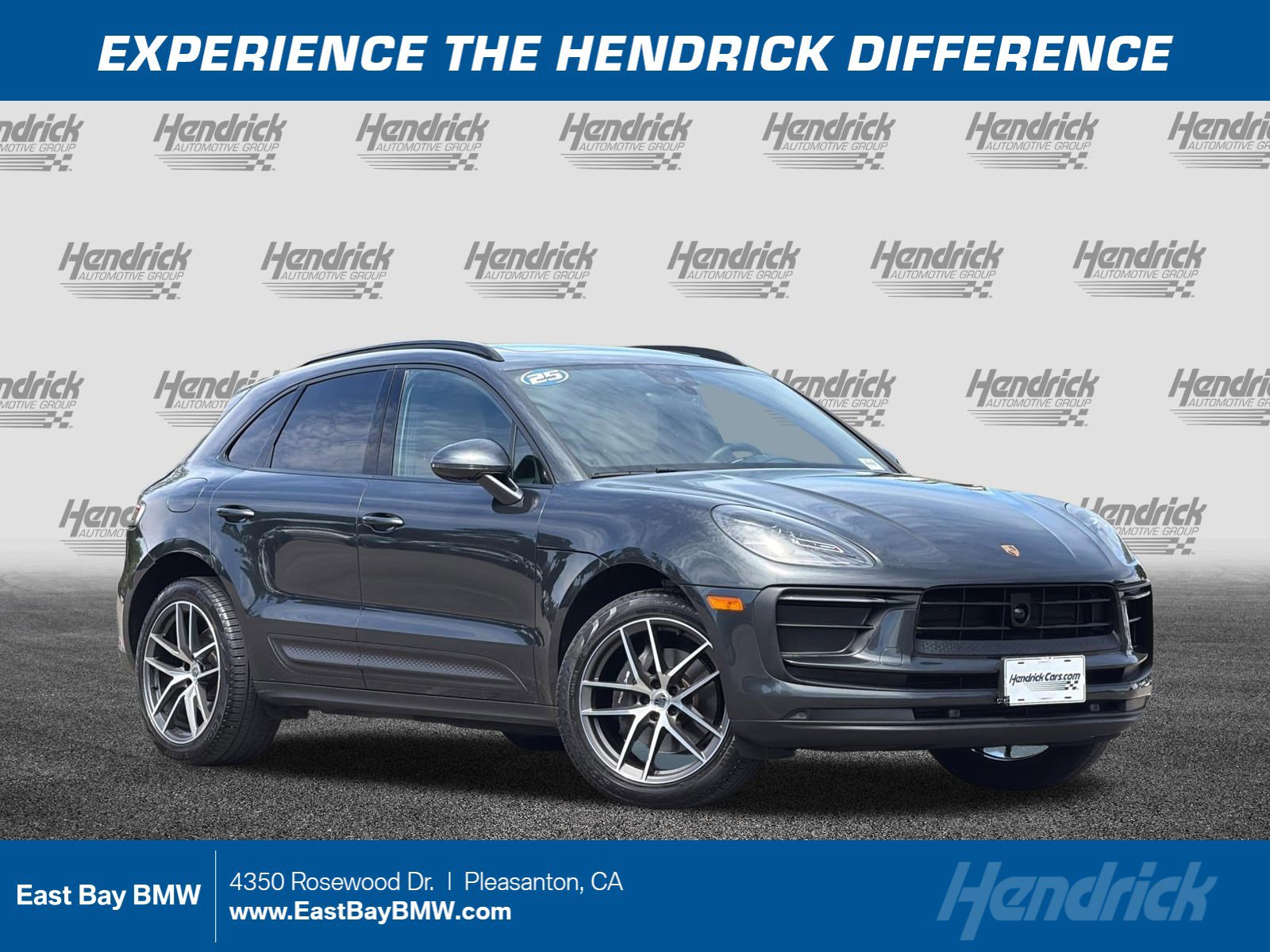 2025 Porsche Macan's photo