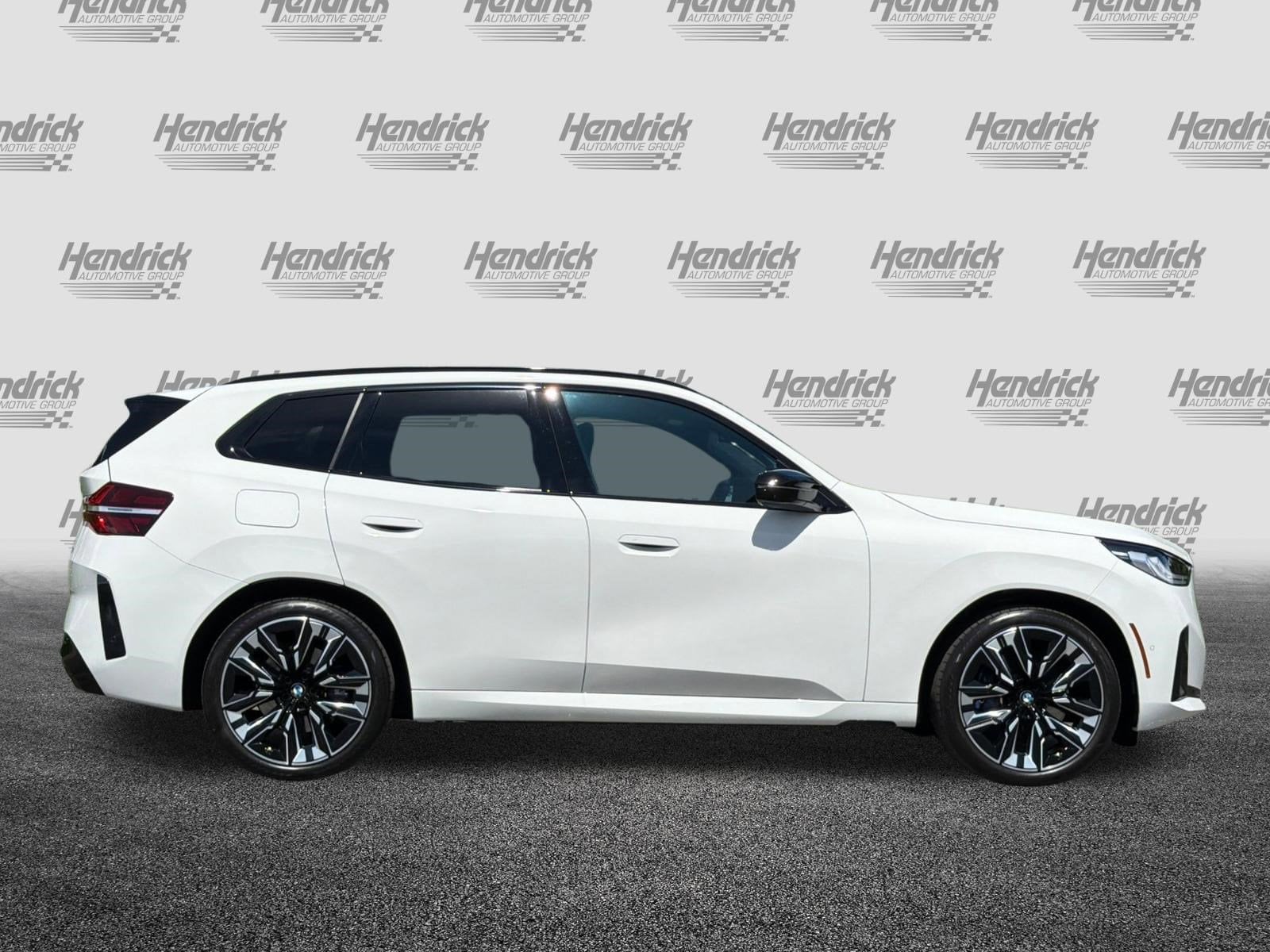 2025 BMW X3 M50 xDrive photo 2