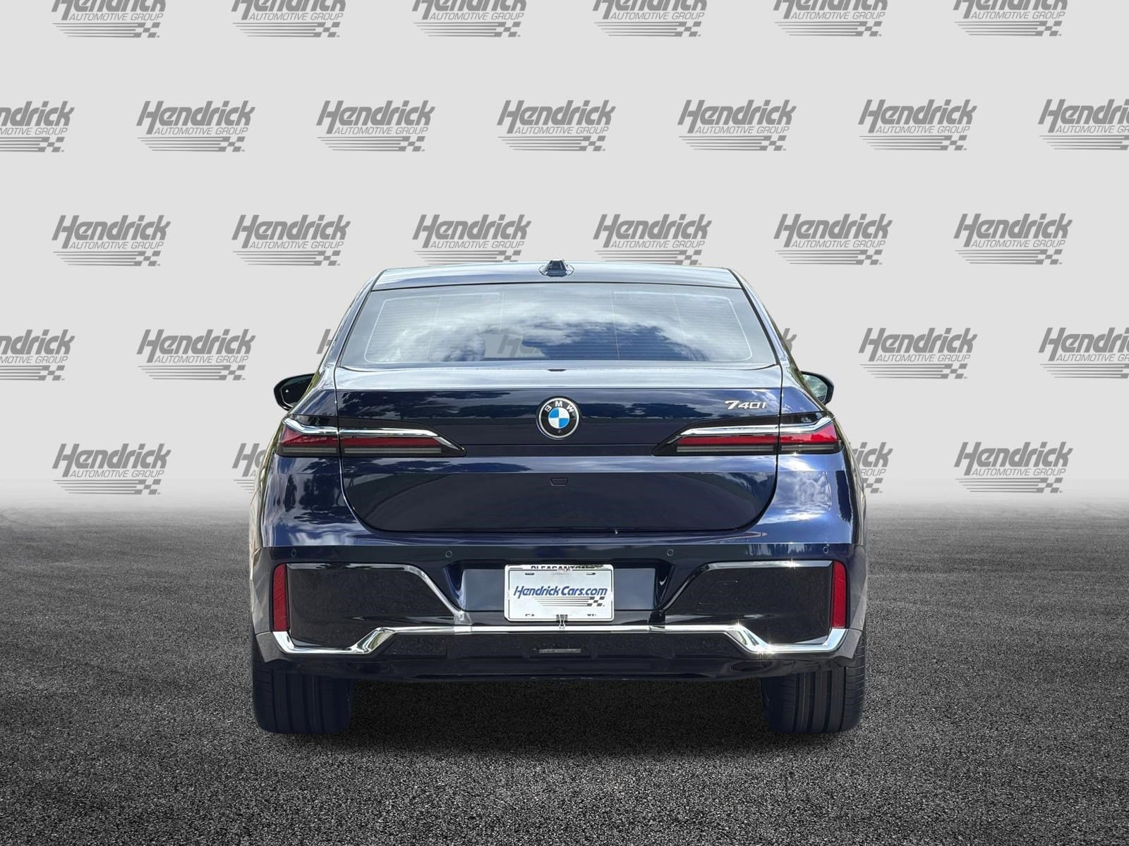 2023 BMW 7 Series 740i photo 5