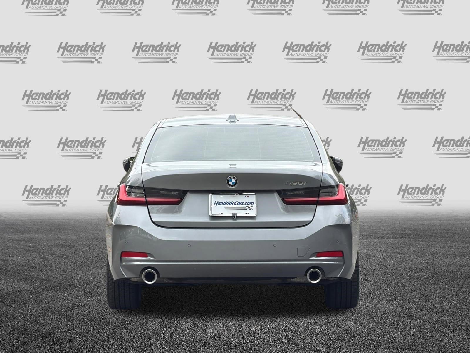 2025 BMW 3 Series 330i photo 5