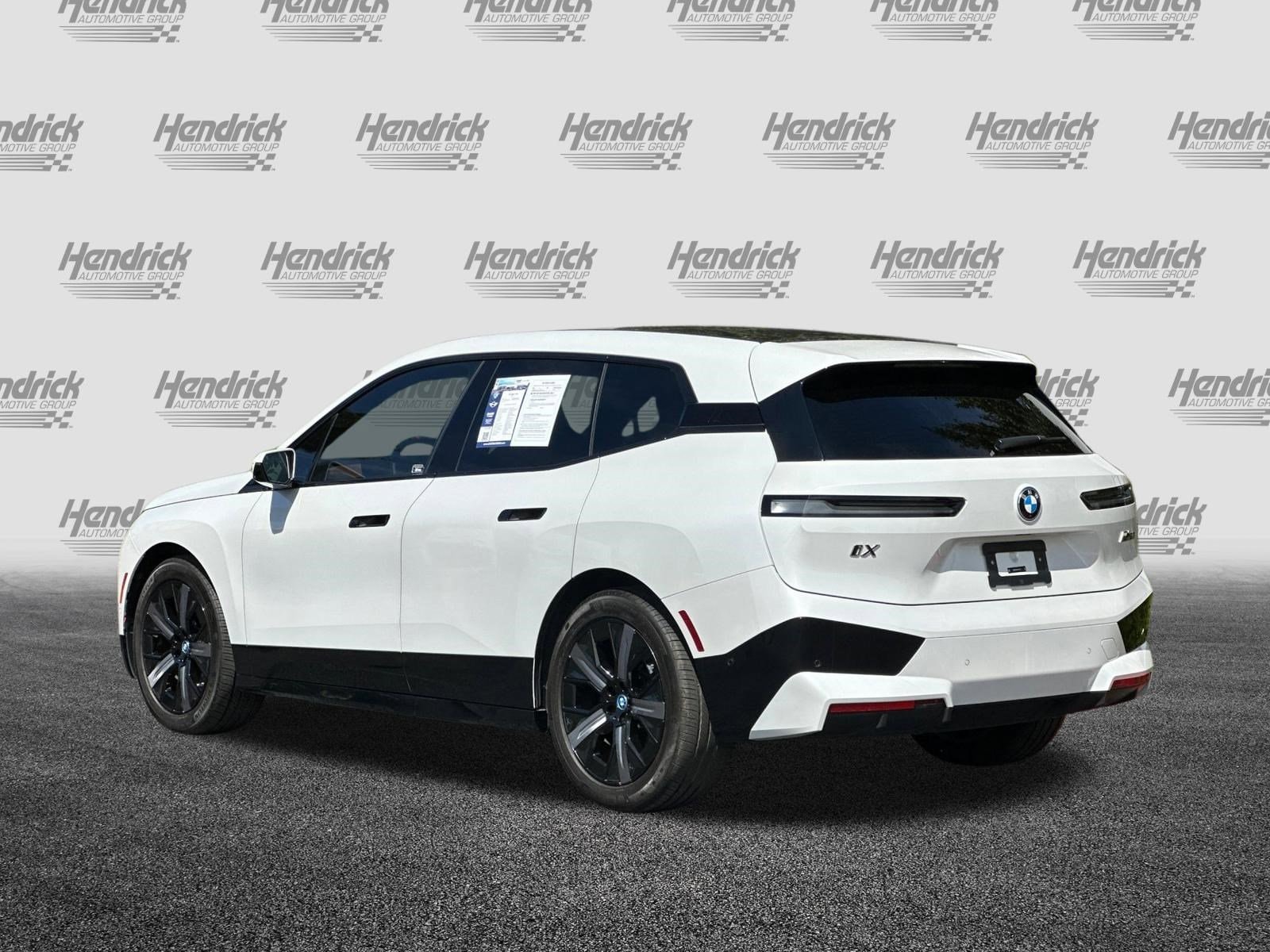 2025 BMW iX M60 photo 6