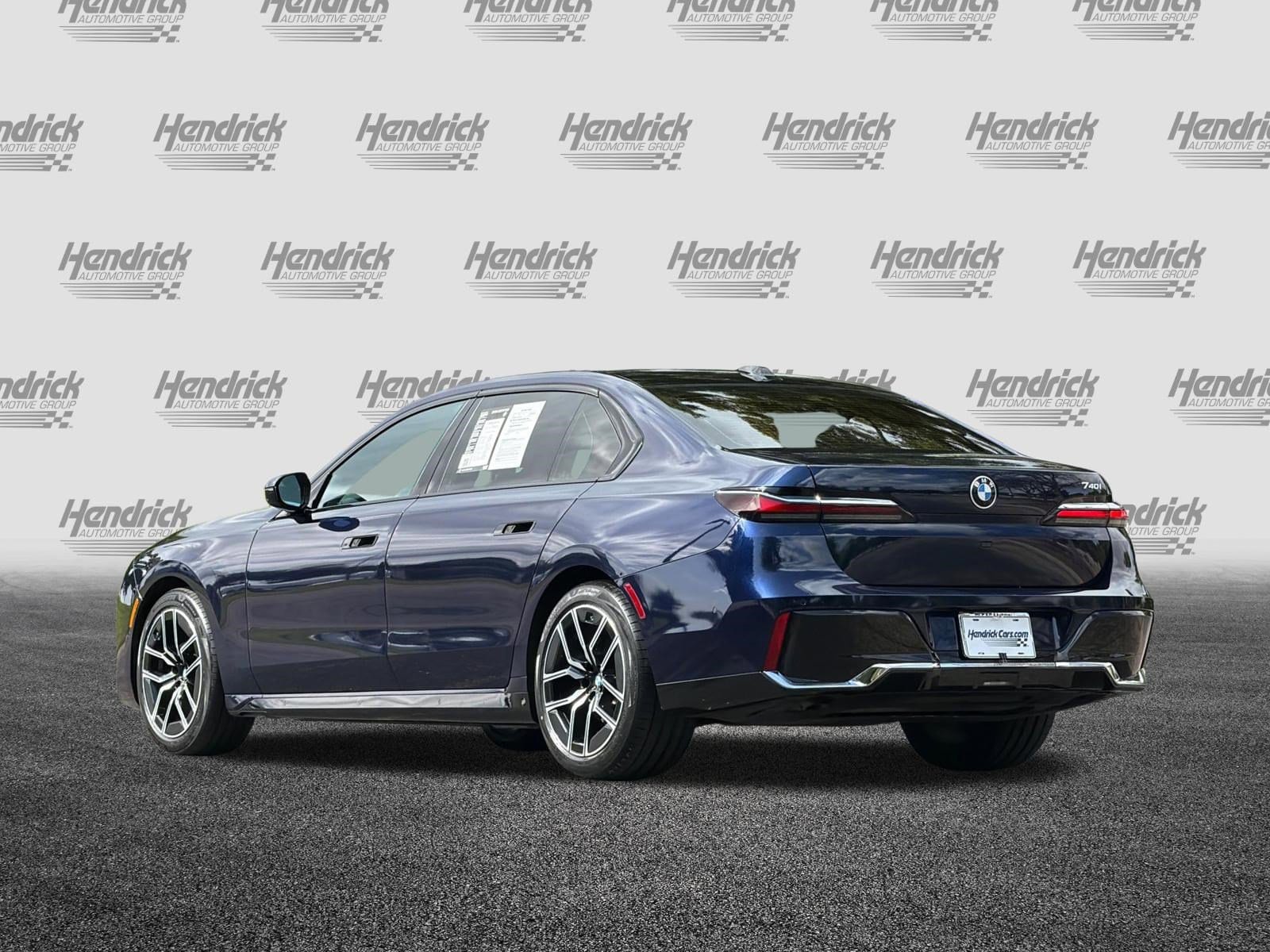 2023 BMW 7 Series 740i photo 6