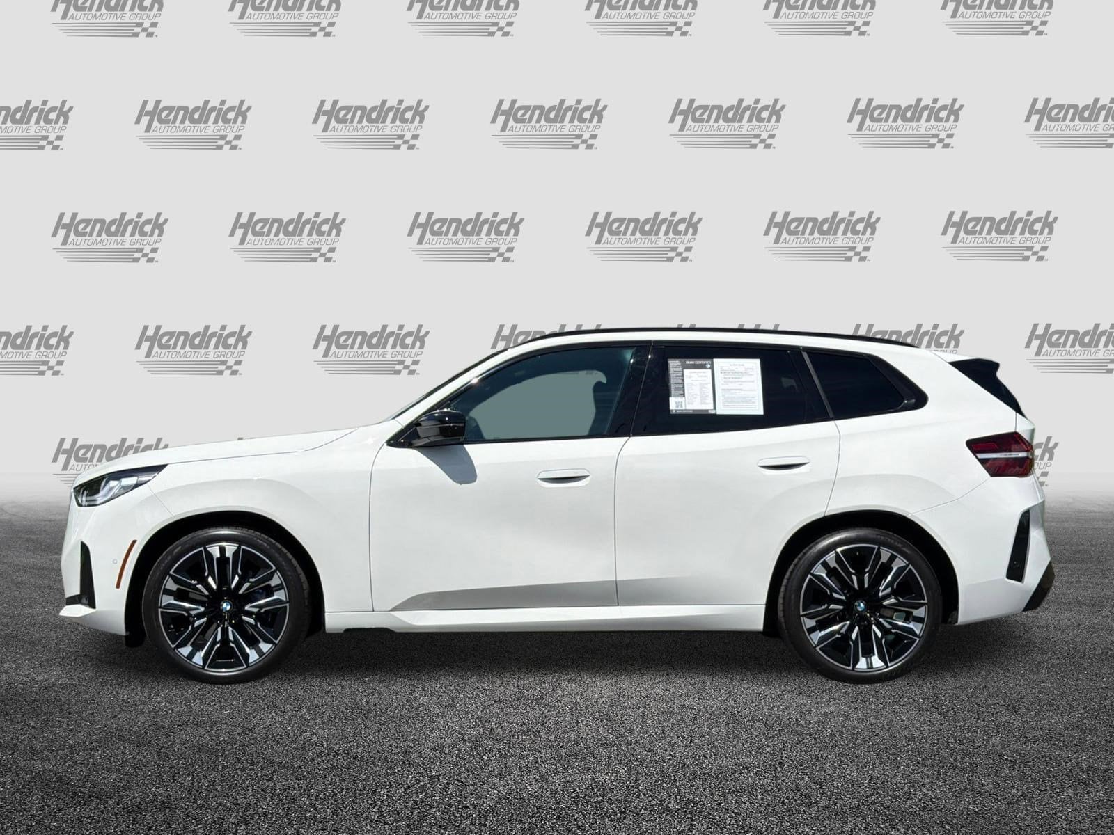 2025 BMW X3 M50 xDrive photo 3