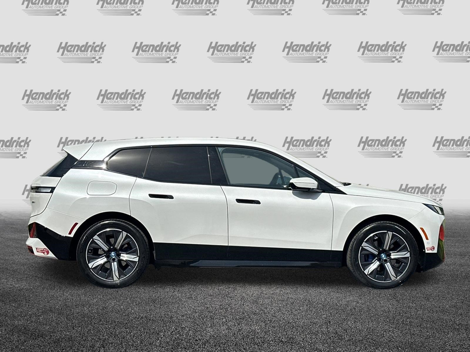 2024 BMW iX xDrive50 photo 2